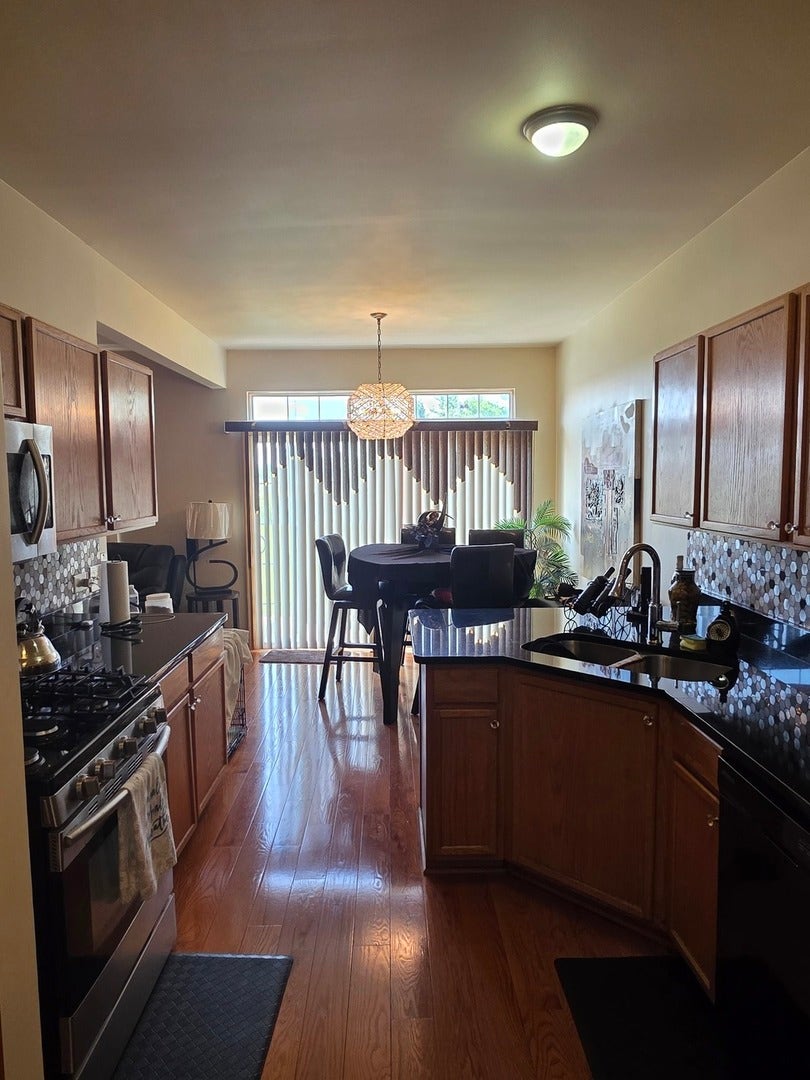 18378 Century Court, Tinley Park, IL 60477