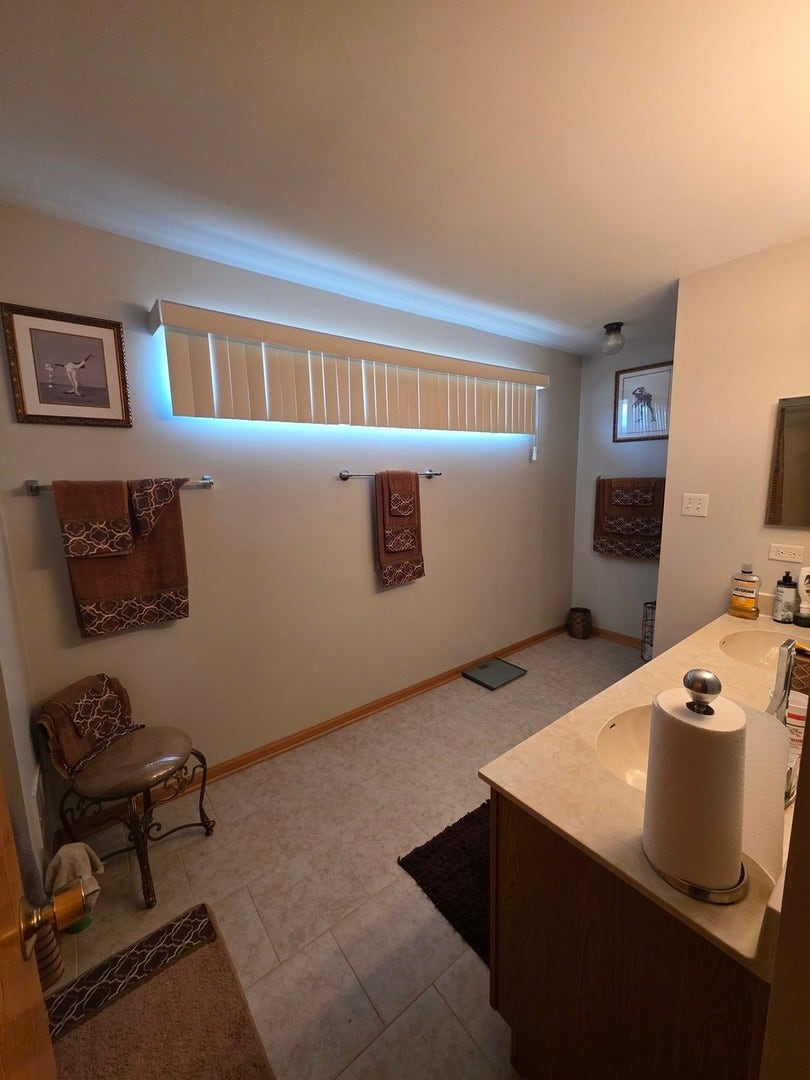 18378 Century Court, Tinley Park, IL 60477