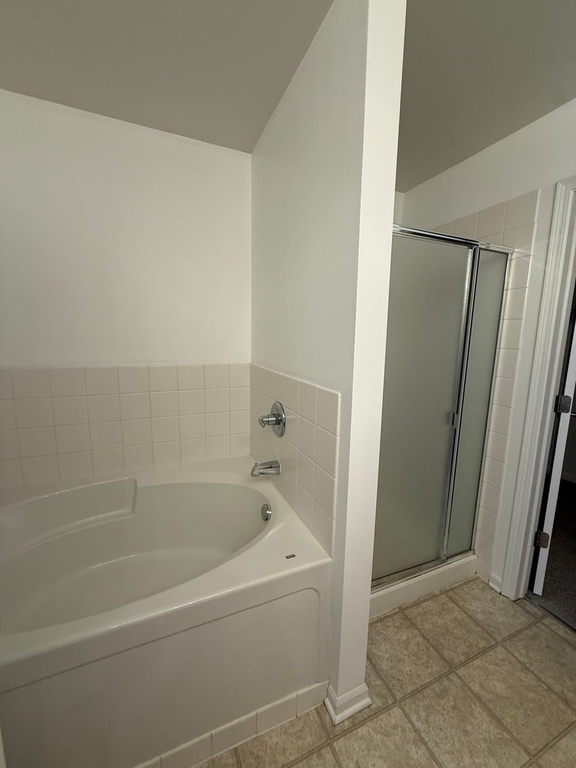 2320 Hudson Circle, Aurora, IL 60502 2320 Hudson Circle, Aurora, IL 60502