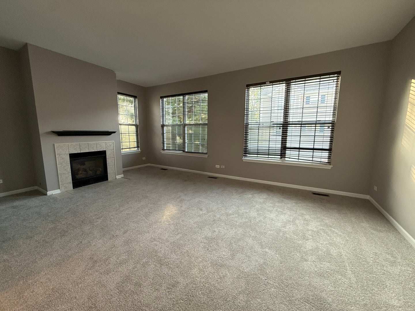 2320 Hudson Circle, Aurora, IL 60502 2320 Hudson Circle, Aurora, IL 60502
