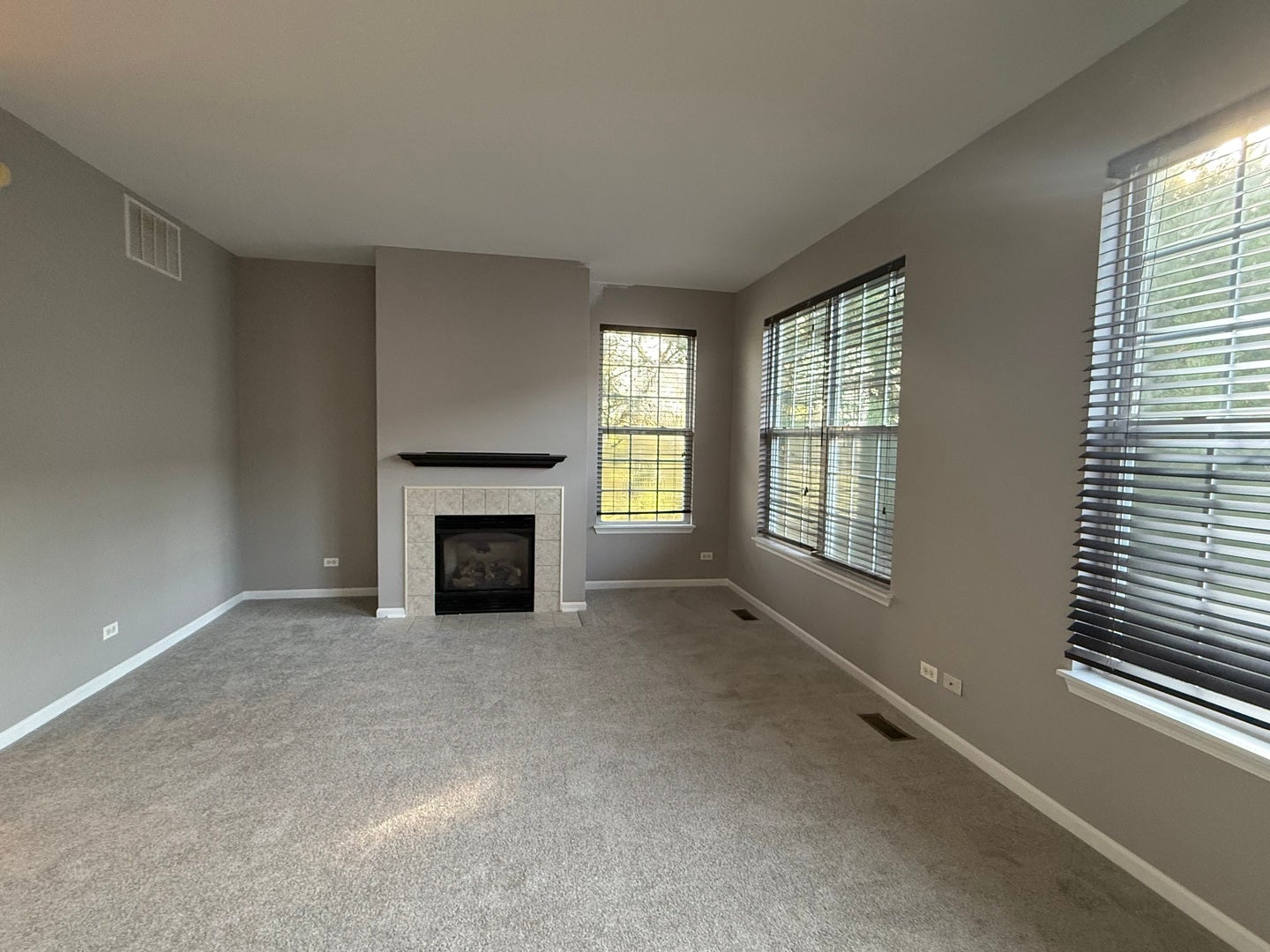 2320 Hudson Circle, Aurora, IL 60502 2320 Hudson Circle, Aurora, IL 60502