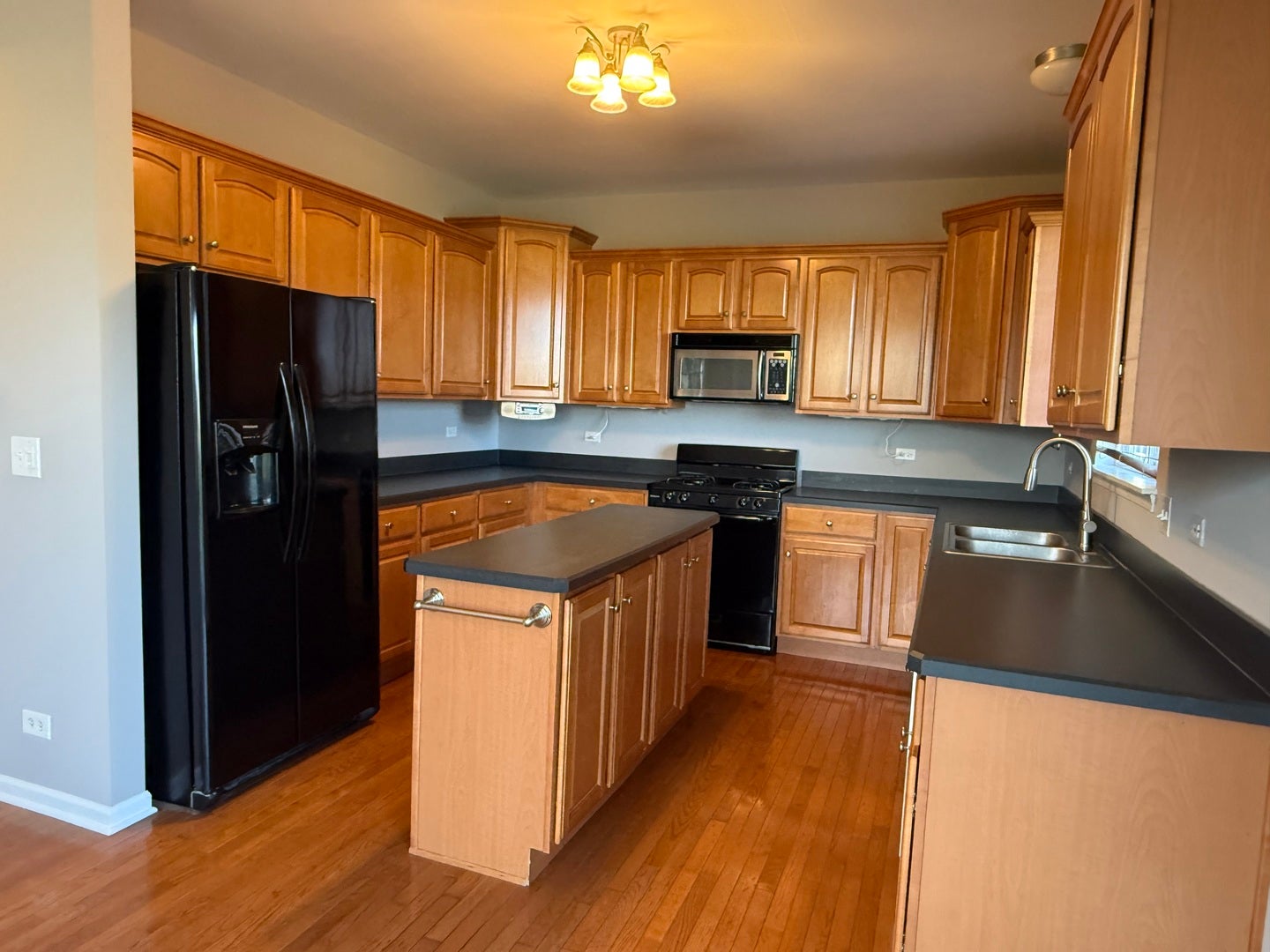 2320 Hudson Circle, Aurora, IL 60502 2320 Hudson Circle, Aurora, IL 60502