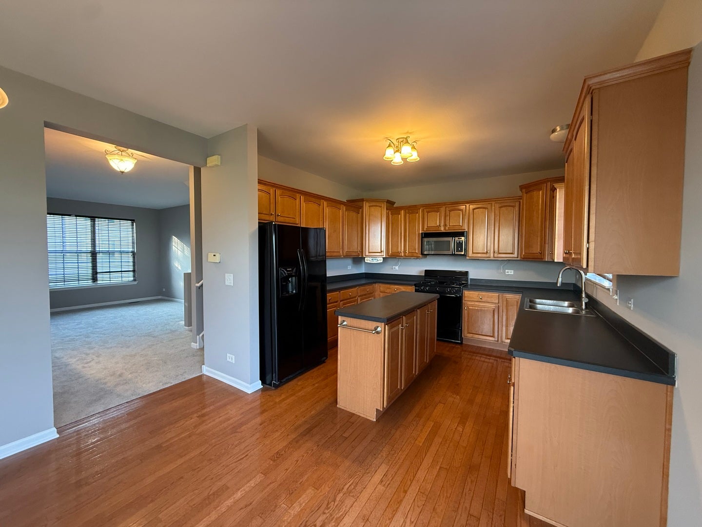 2320 Hudson Circle, Aurora, IL 60502 2320 Hudson Circle, Aurora, IL 60502