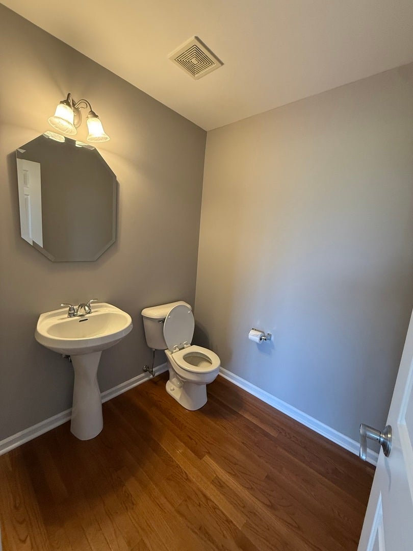 2320 Hudson Circle, Aurora, IL 60502 2320 Hudson Circle, Aurora, IL 60502