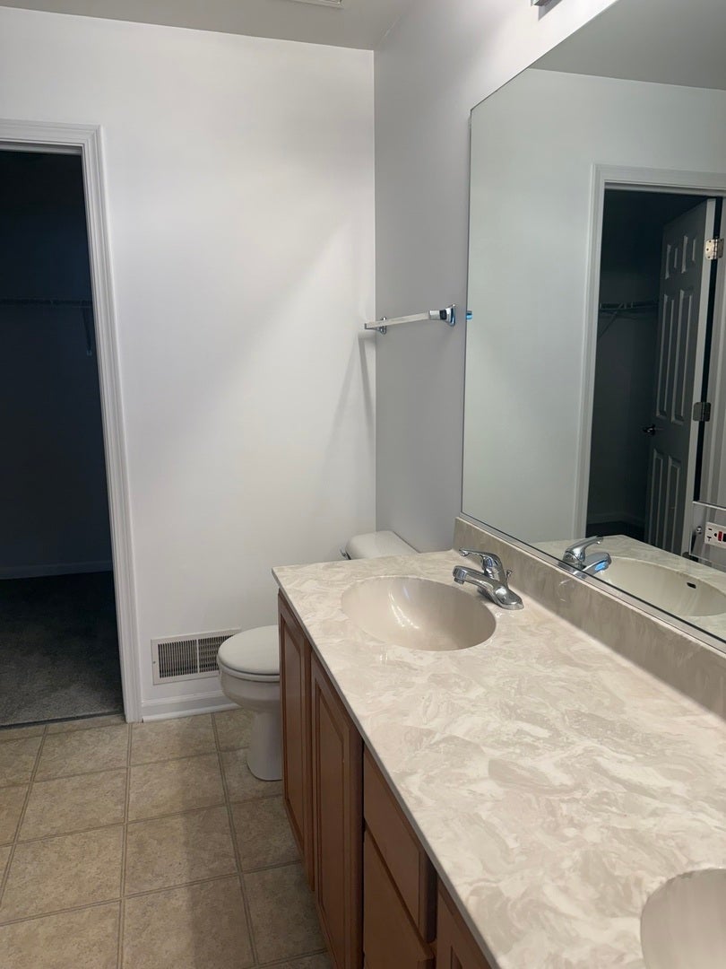2320 Hudson Circle, Aurora, IL 60502 2320 Hudson Circle, Aurora, IL 60502