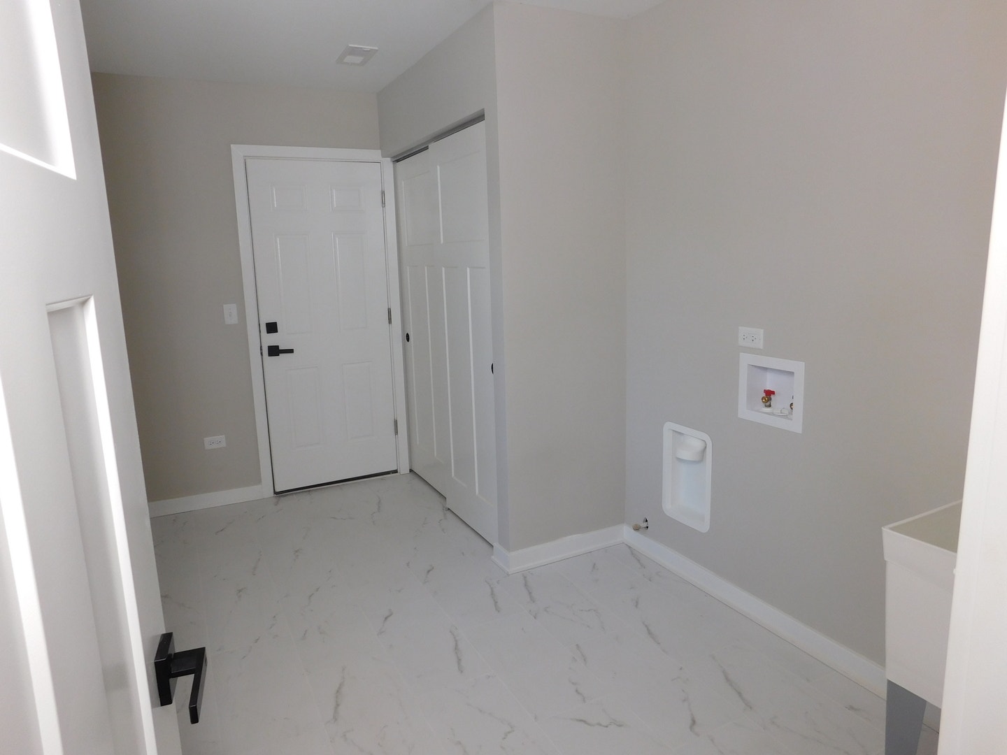 212 N Pinecrest Road, Bolingbrook, IL 60440 212 N Pinecrest Road, Bolingbrook, IL 60440