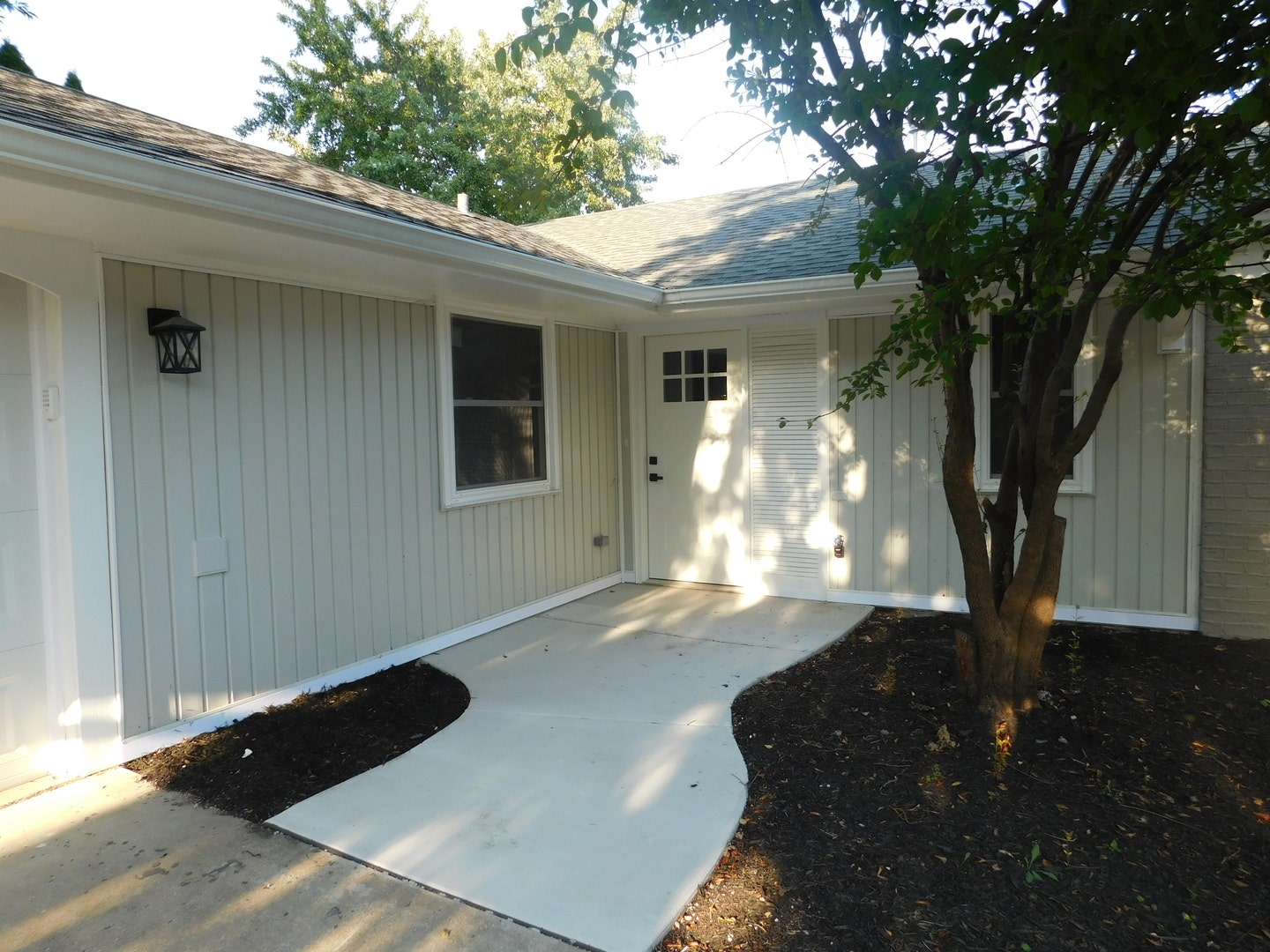 212 N Pinecrest Road, Bolingbrook, IL 60440 212 N Pinecrest Road, Bolingbrook, IL 60440