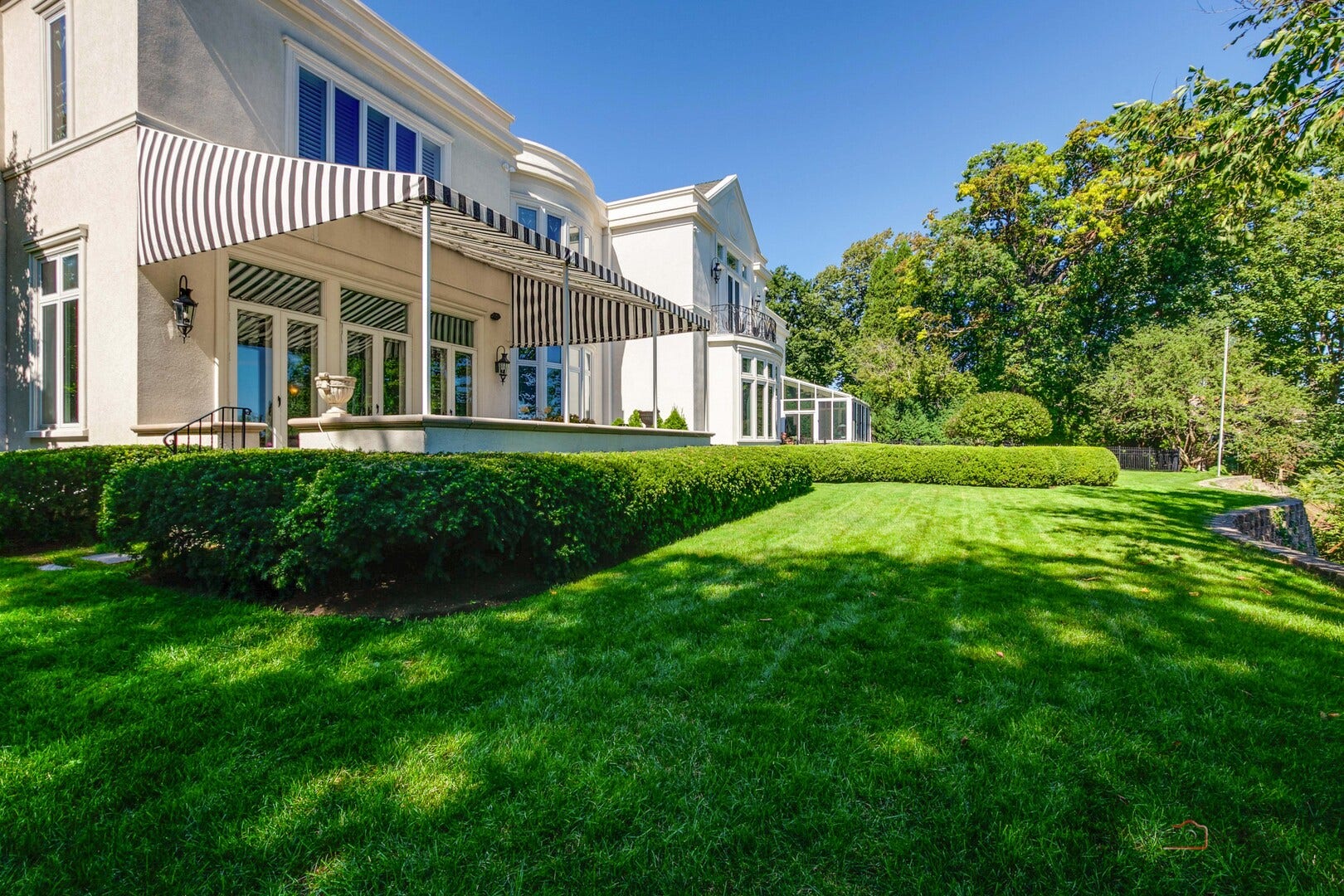 901 Lake Road, Lake Forest, IL 60045