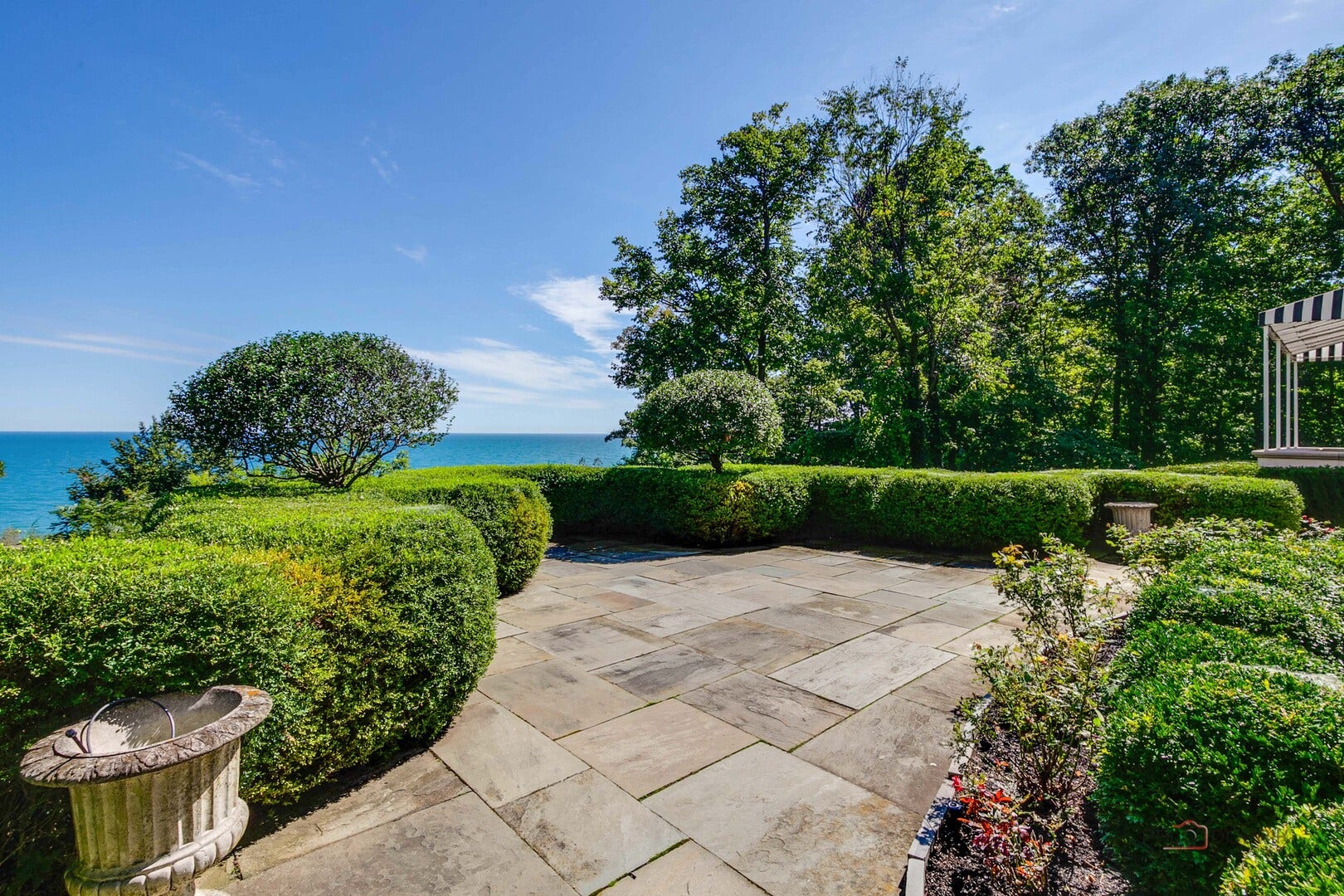 901 Lake Road, Lake Forest, IL 60045