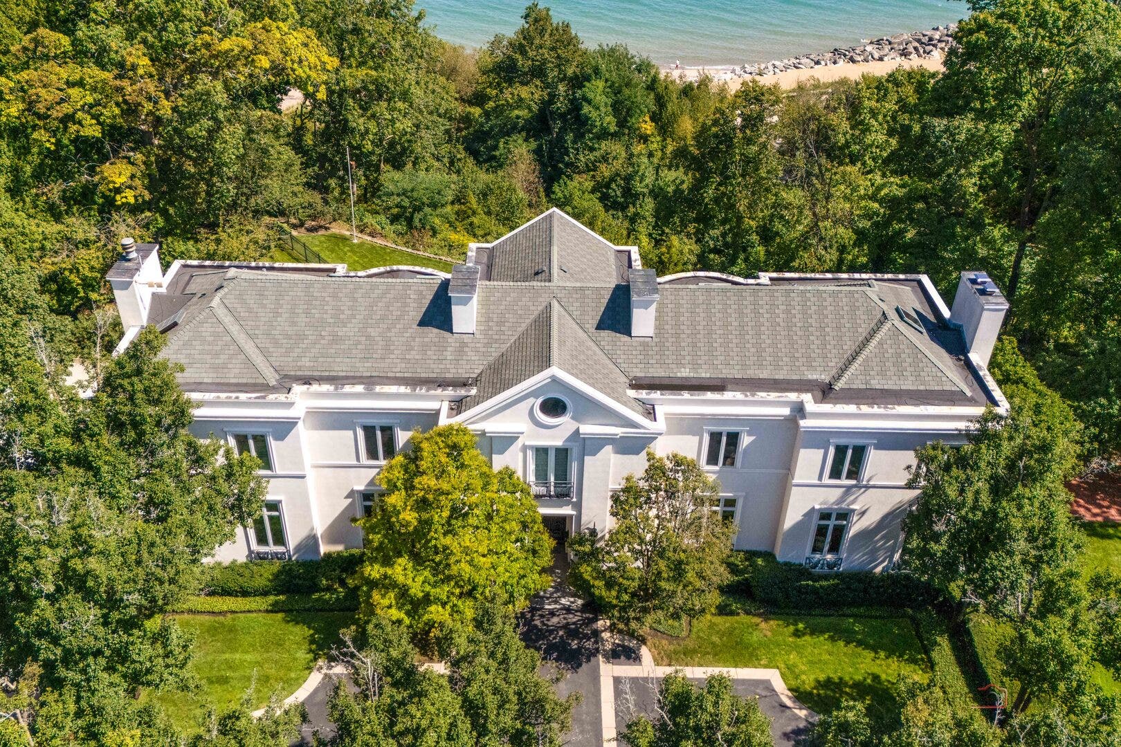 901 Lake Road, Lake Forest, IL 60045