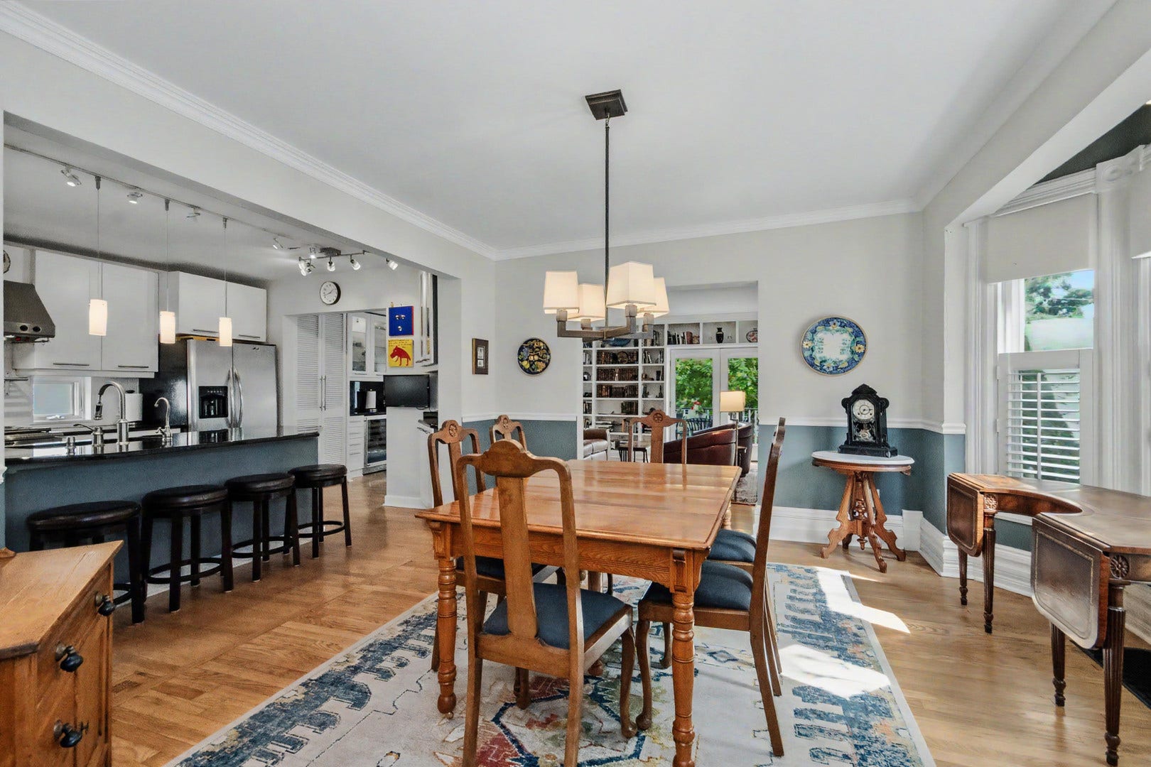 Dining Room open to Kitchen