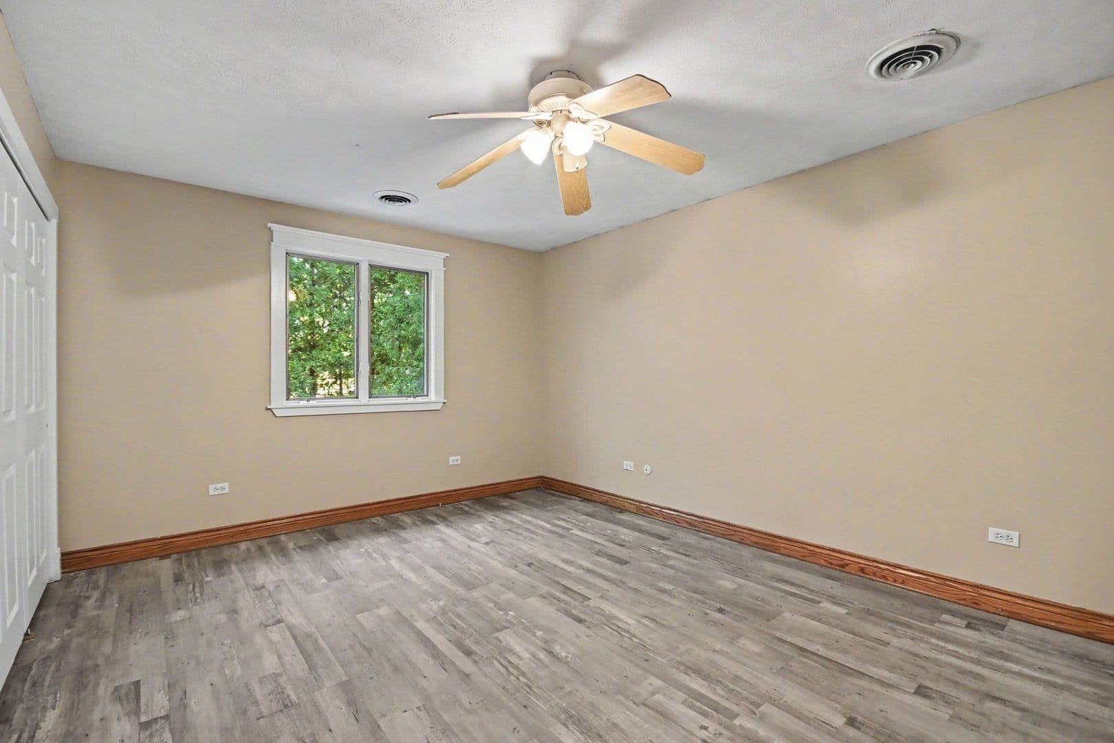24635 W Mound Road, Joliet, IL 60404 24635 W Mound Road, Joliet, IL 60404