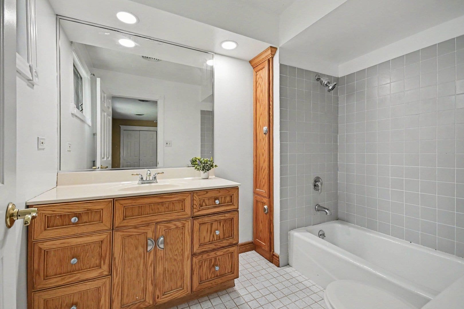 24635 W Mound Road, Joliet, IL 60404 24635 W Mound Road, Joliet, IL 60404