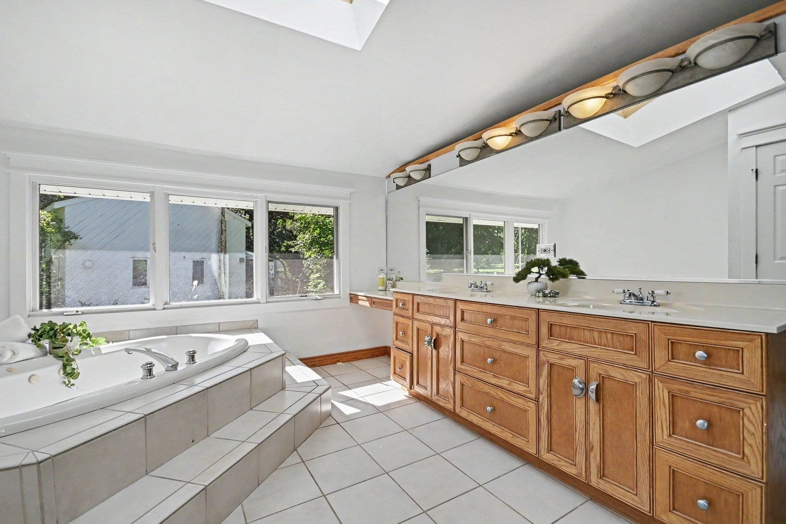 24635 W Mound Road, Joliet, IL 60404 24635 W Mound Road, Joliet, IL 60404