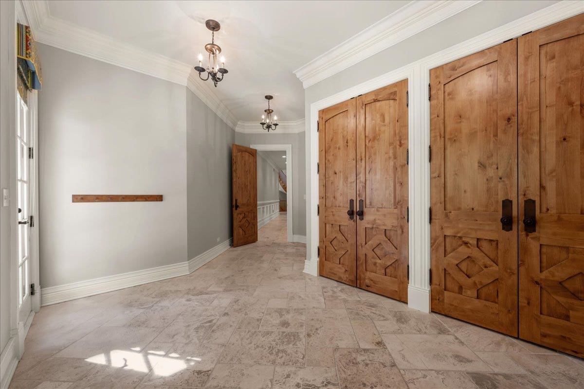 MUD ROOM