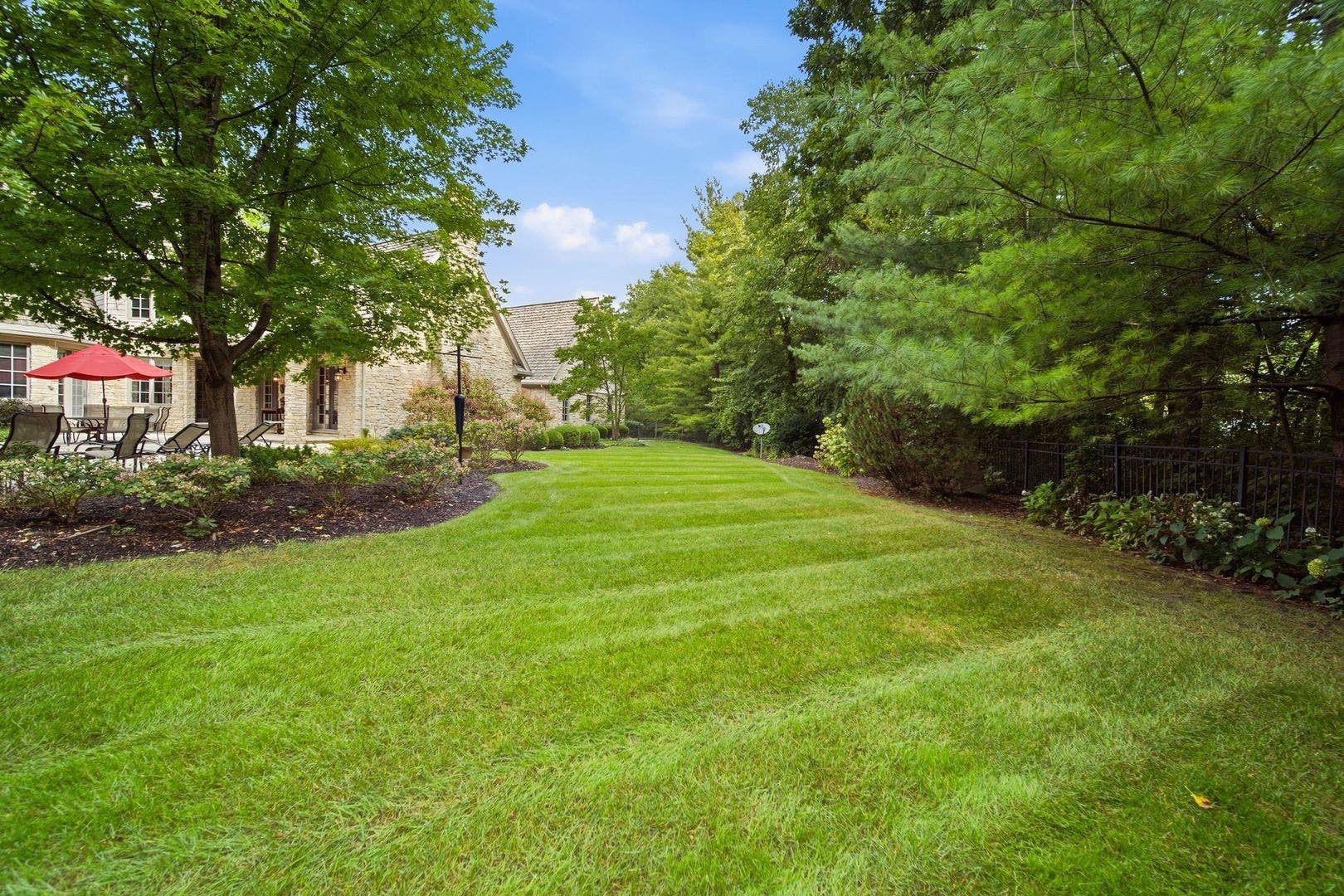 33W551 Hub Road, Wayne, IL 60184