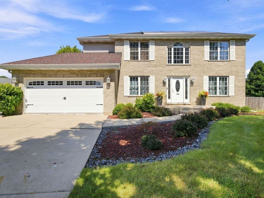 Property photo for 1304 Galway Road, Joliet, IL