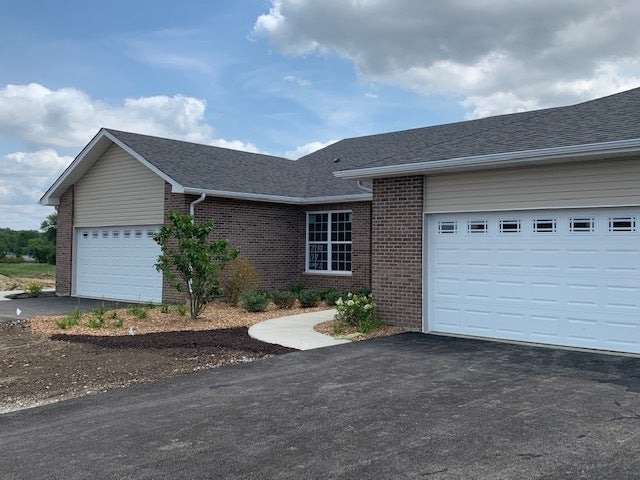 2 BUILDING 18 RIDGE Lane, Bolingbrook, IL 60440