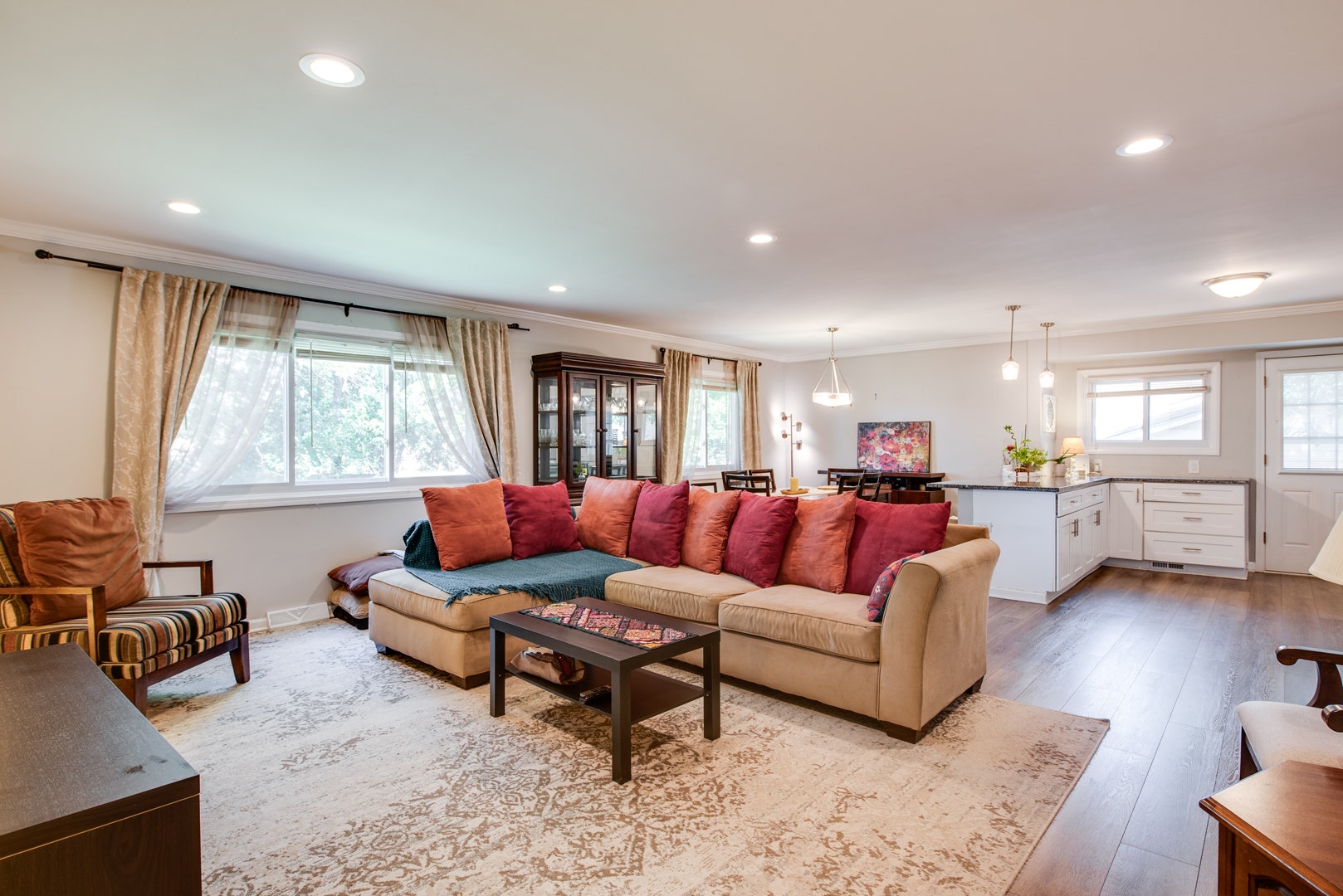 412 Nassau Avenue, Bolingbrook, IL 60440