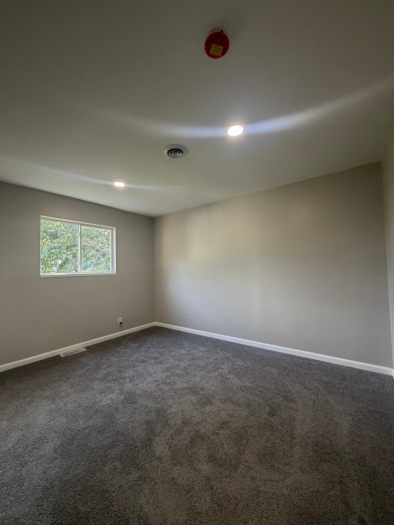 547 Redwood Road, Bolingbrook, IL 60440 547 Redwood Road, Bolingbrook, IL 60440