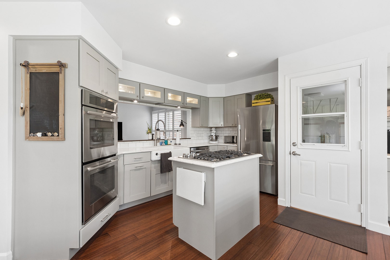 14425 Lake Ridge Road, Orland Park, IL 60462