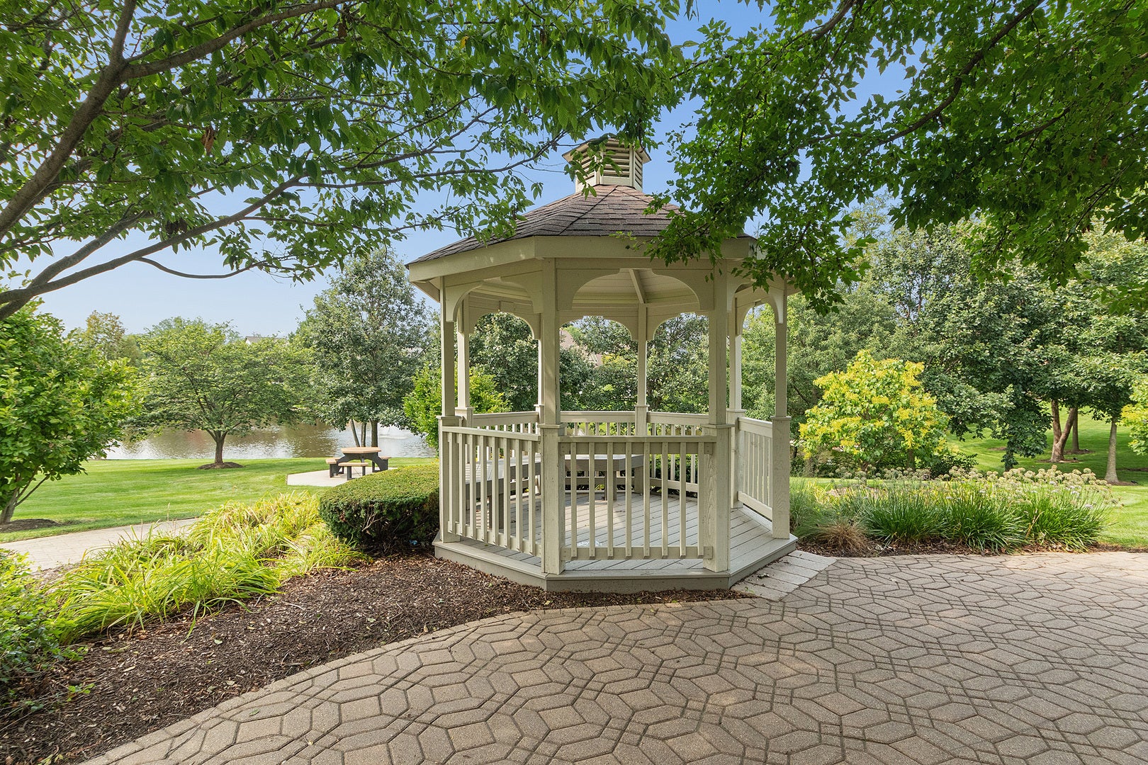 14425 Lake Ridge Road, Orland Park, IL 60462