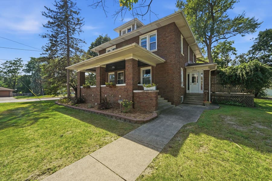 Property photo for 18264 Riegel Road, Homewood, IL