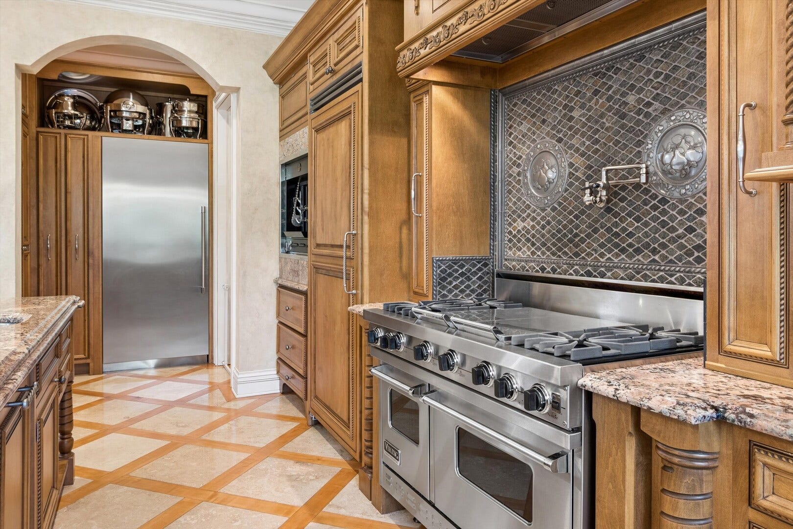 51 Ford Lane, Naperville, IL 60565