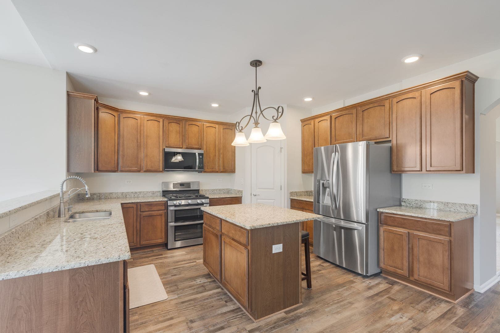 422 W Amberside Drive, Elgin, IL 60124 422 W Amberside Drive, Elgin, IL 60124