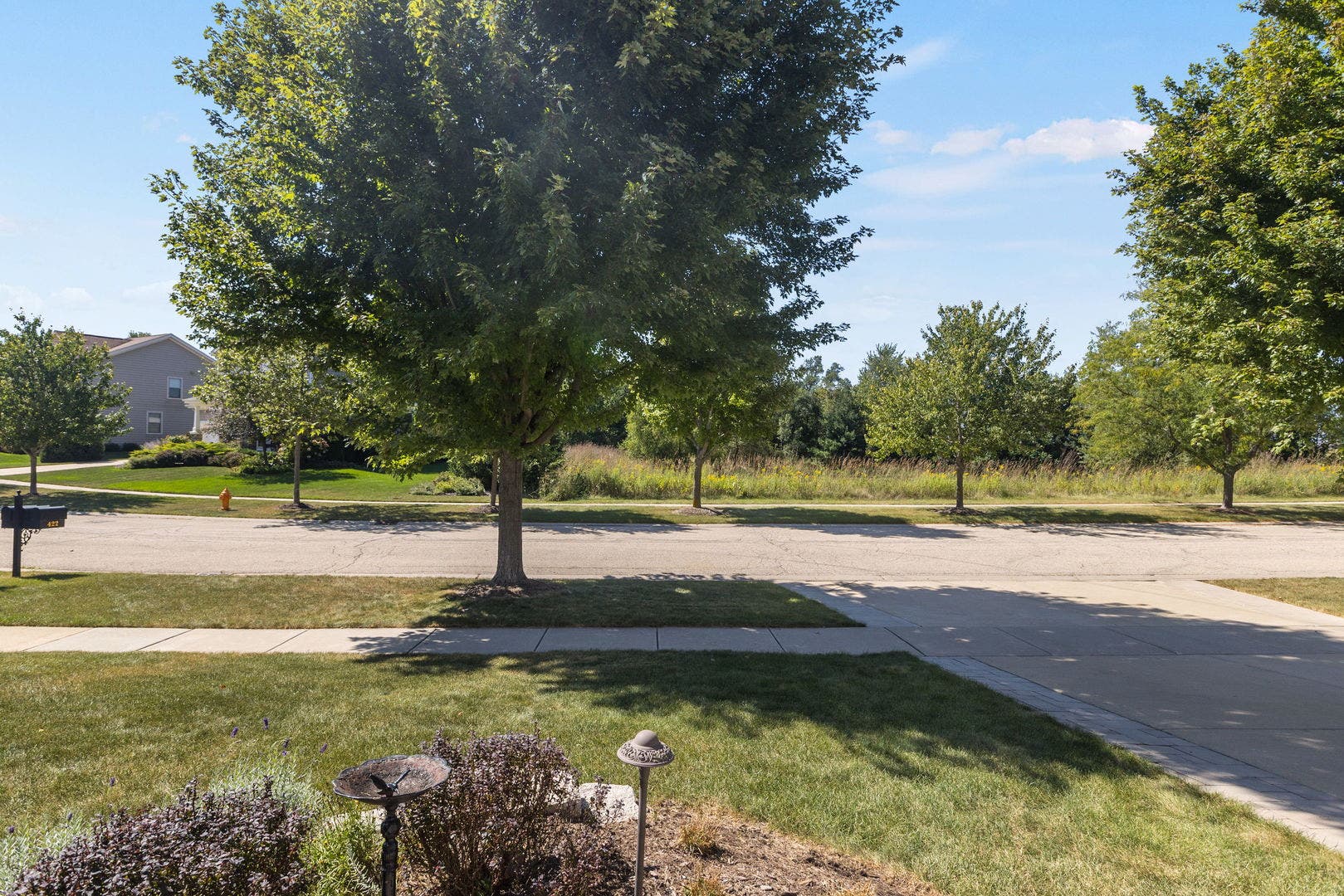422 W Amberside Drive, Elgin, IL 60124 422 W Amberside Drive, Elgin, IL 60124