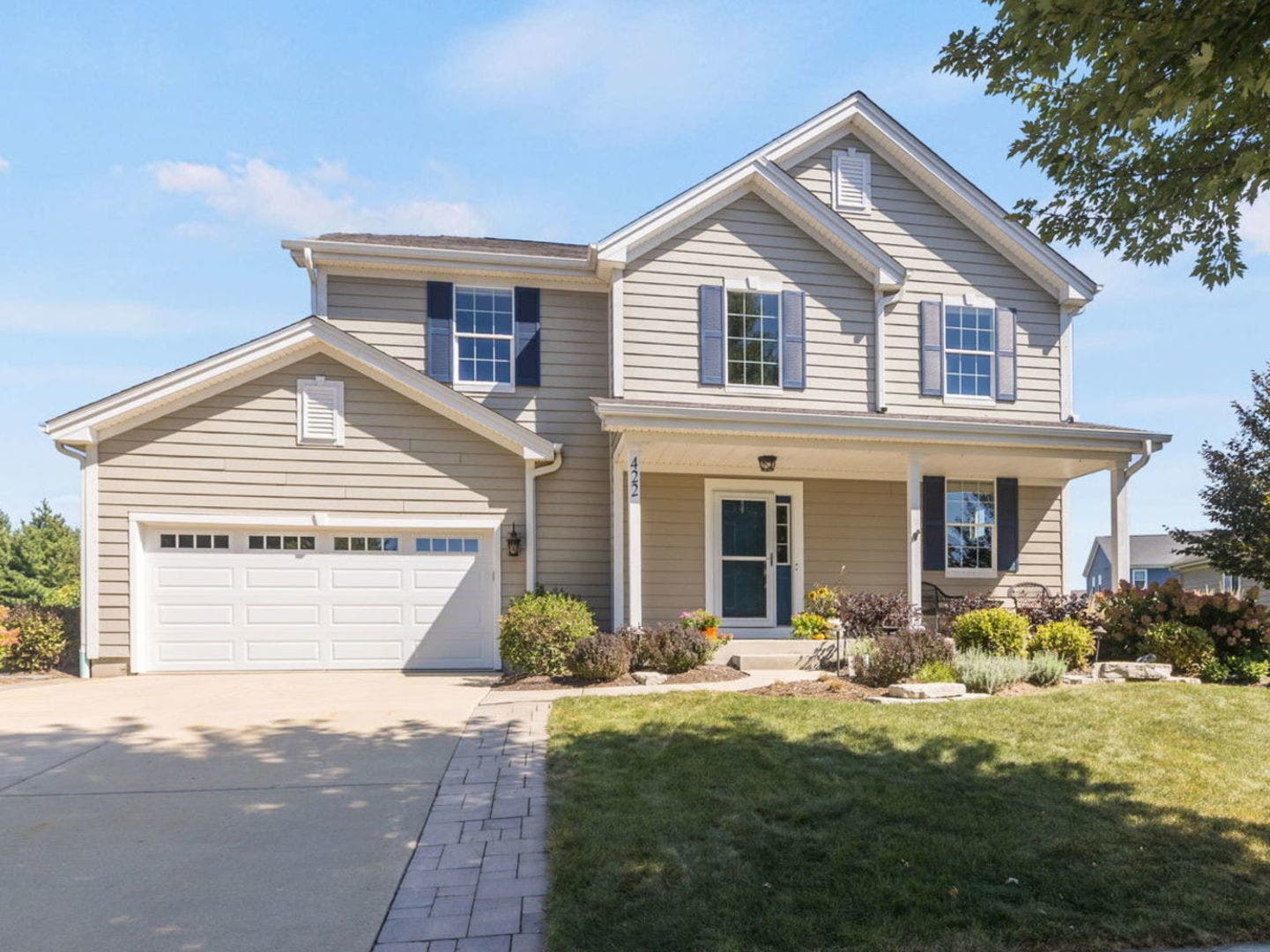 422 W Amberside Drive, Elgin, IL 60124 422 W Amberside Drive, Elgin, IL 60124