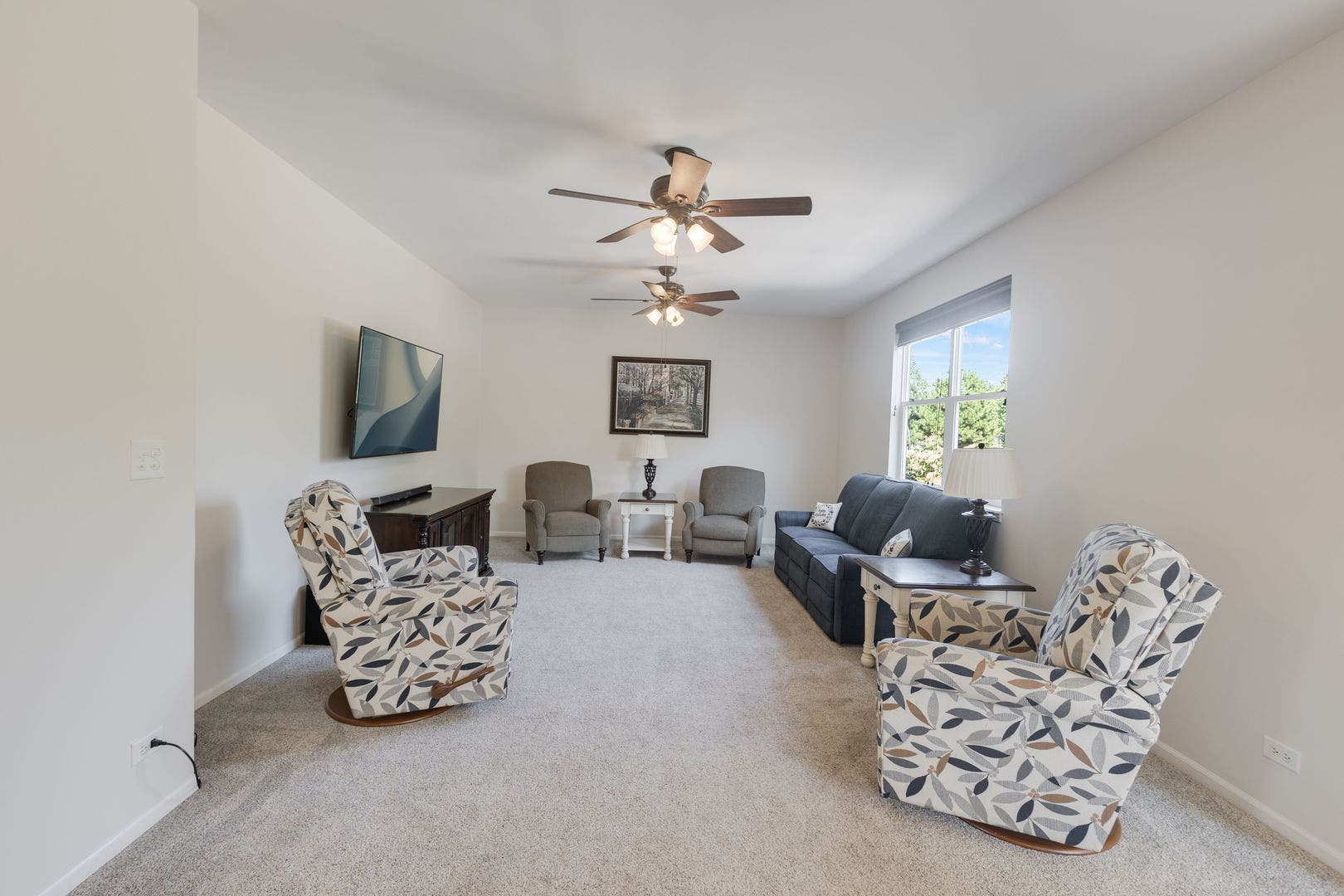422 W Amberside Drive, Elgin, IL 60124 422 W Amberside Drive, Elgin, IL 60124
