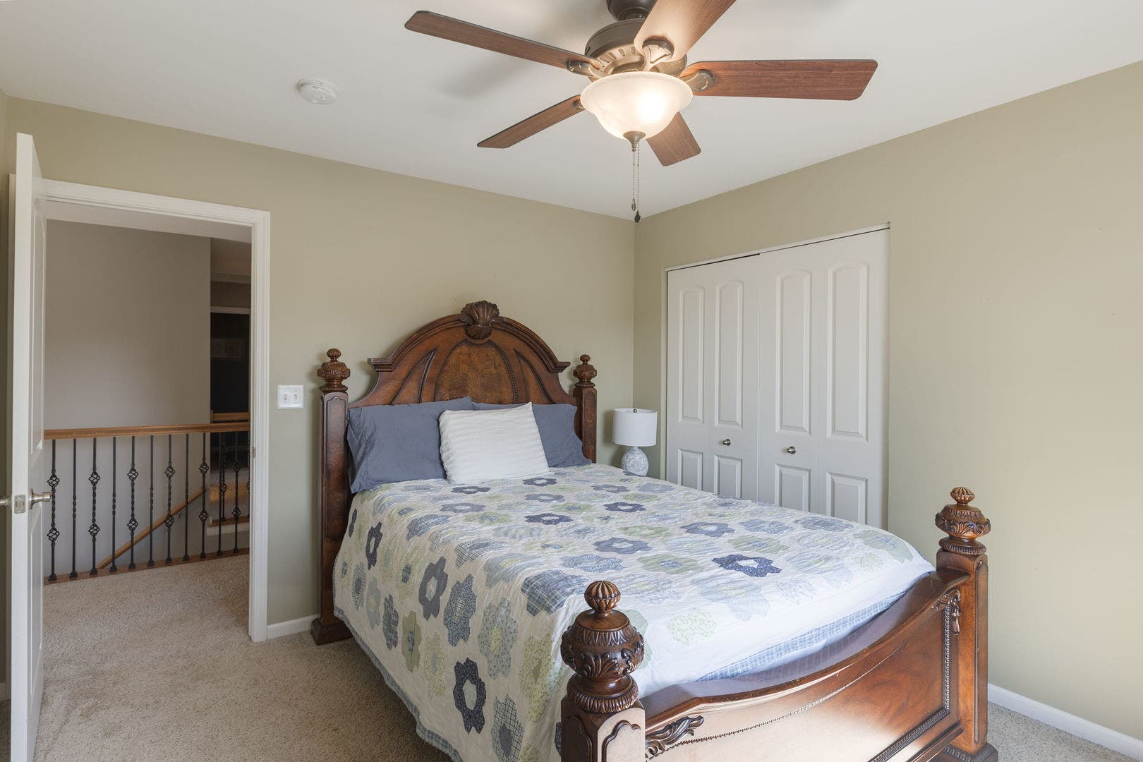 422 W Amberside Drive, Elgin, IL 60124 422 W Amberside Drive, Elgin, IL 60124
