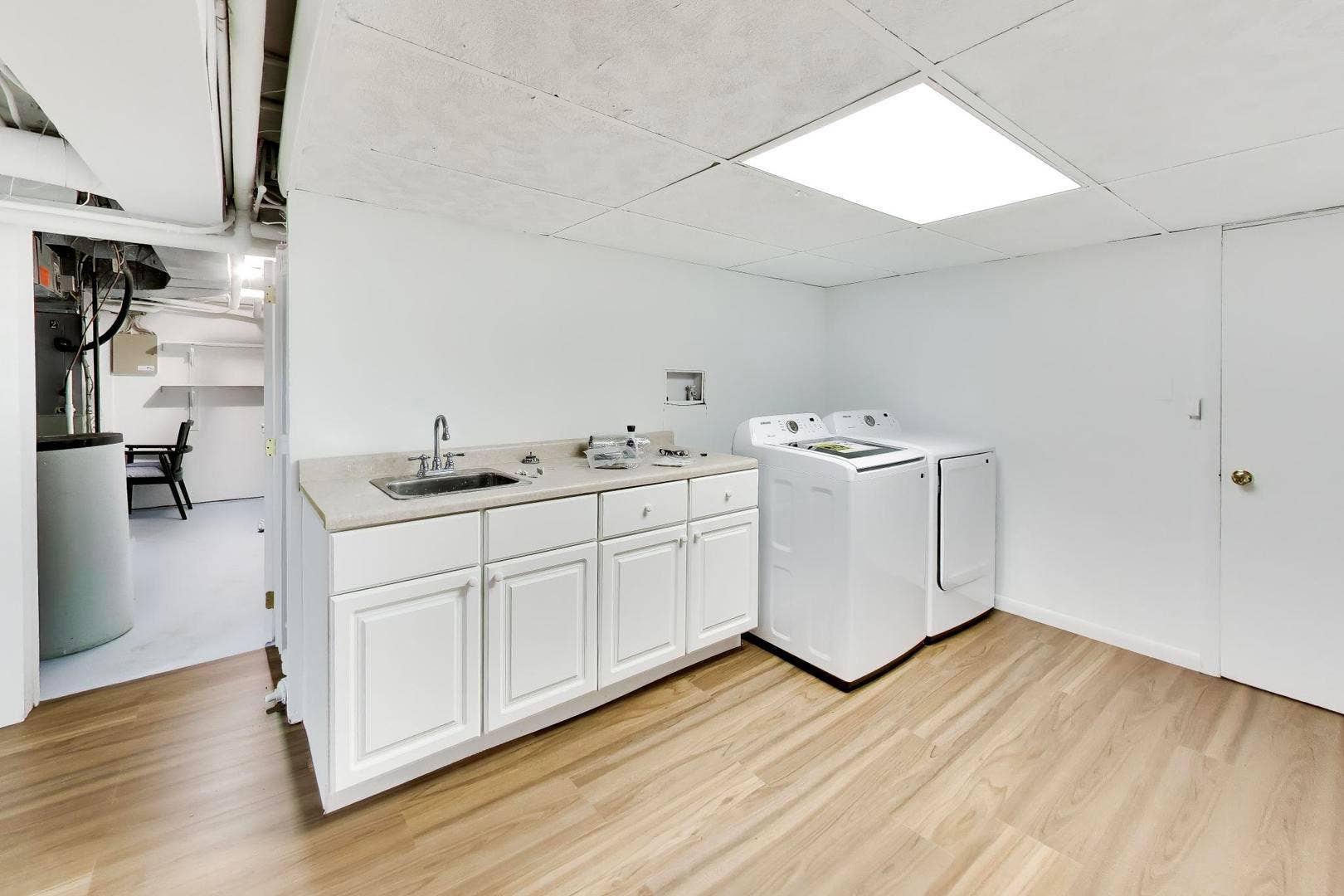 374 N Bateman Circle, Barrington Hills, IL 60010 374 N Bateman Circle, Barrington Hills, IL 60010