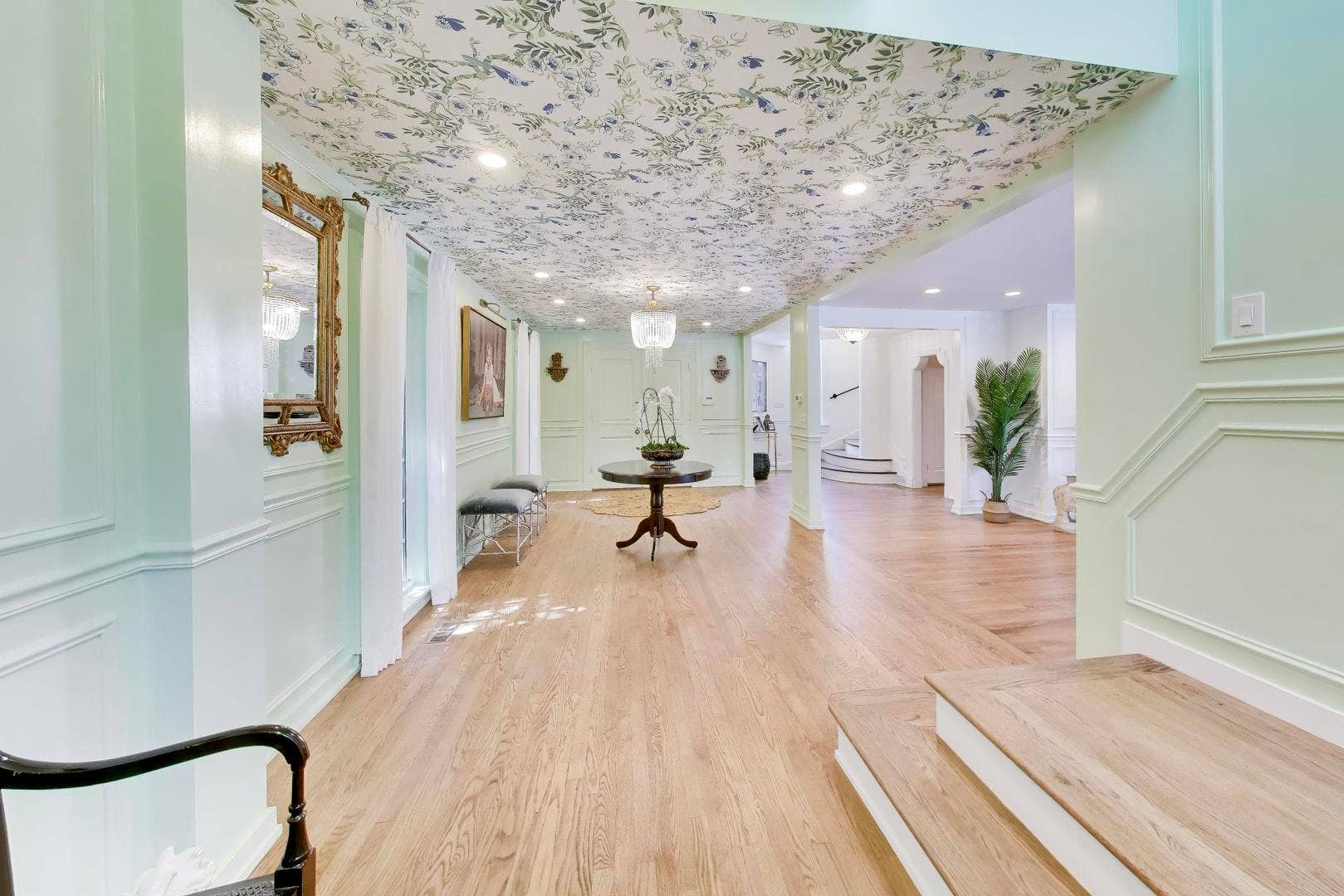 374 N Bateman Circle, Barrington Hills, IL 60010 374 N Bateman Circle, Barrington Hills, IL 60010