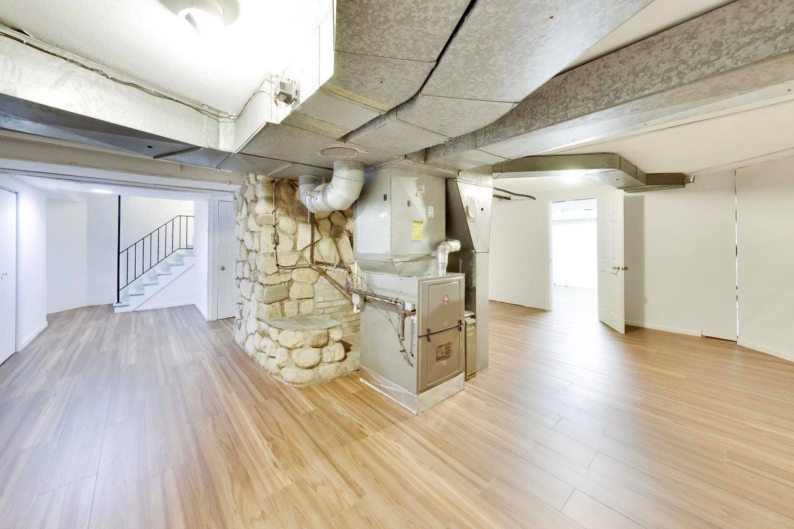 374 N Bateman Circle, Barrington Hills, IL 60010 374 N Bateman Circle, Barrington Hills, IL 60010