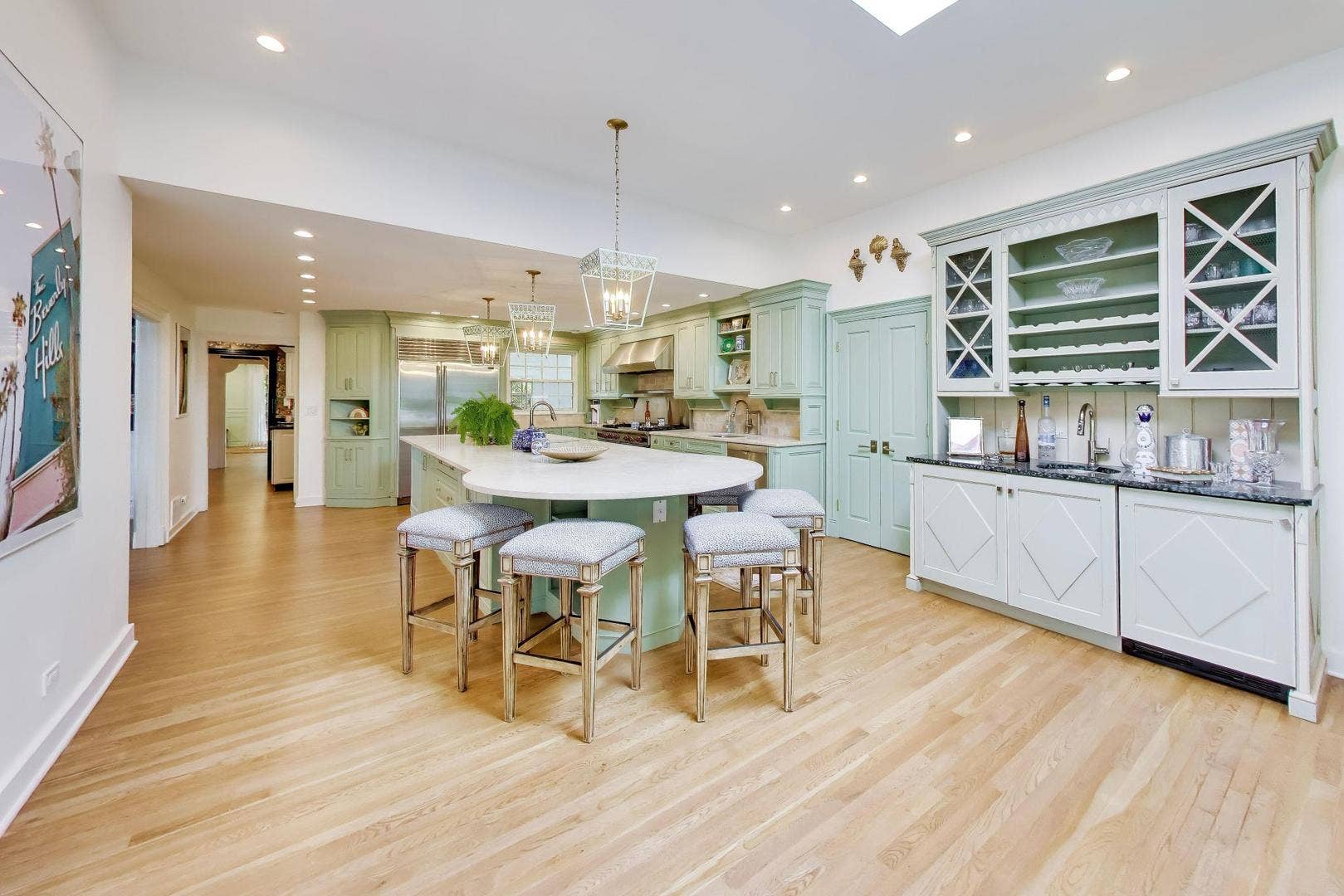 374 N Bateman Circle, Barrington Hills, IL 60010 374 N Bateman Circle, Barrington Hills, IL 60010