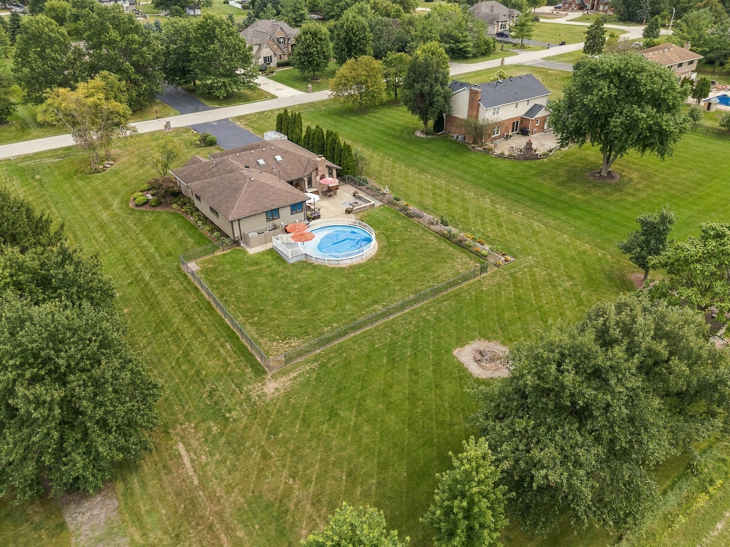 16052 Windmill Drive, Homer Glen, IL 60491 16052 Windmill Drive, Homer Glen, IL 60491