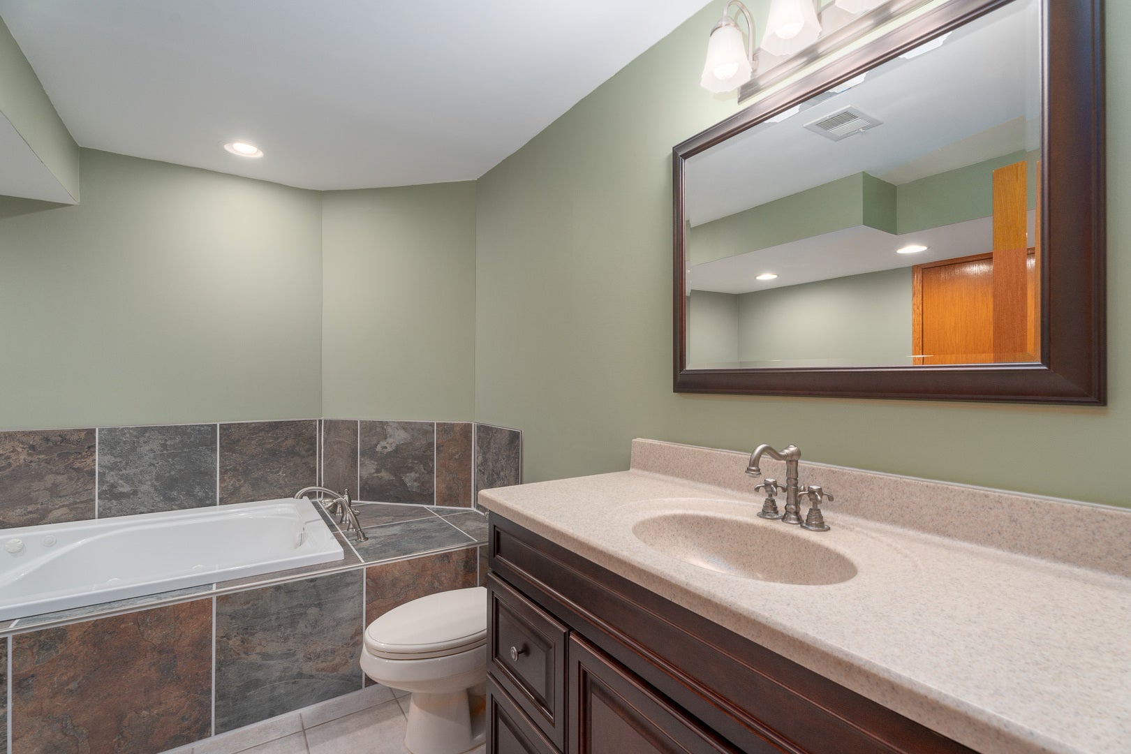 16052 Windmill Drive, Homer Glen, IL 60491 16052 Windmill Drive, Homer Glen, IL 60491