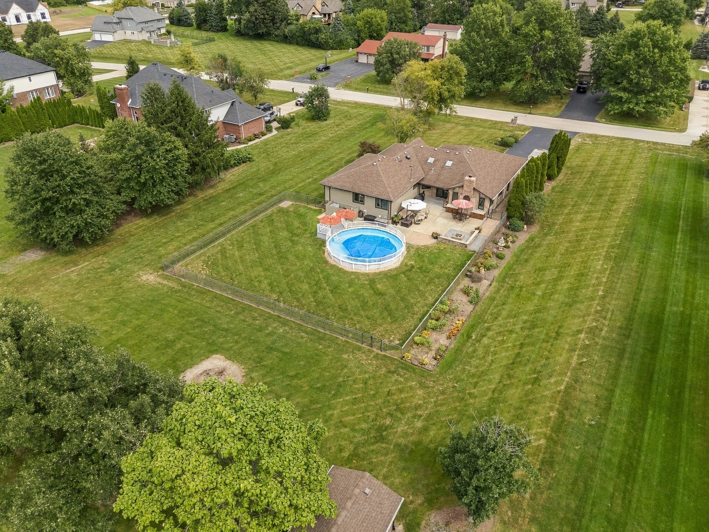 16052 Windmill Drive, Homer Glen, IL 60491 16052 Windmill Drive, Homer Glen, IL 60491