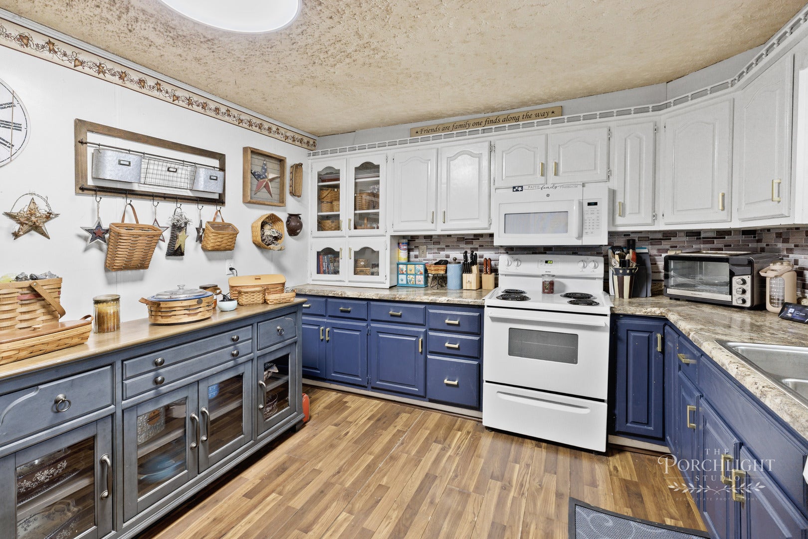 176 S Jefferson Avenue, Bradley, IL 60915 176 S Jefferson Avenue, Bradley, IL 60915