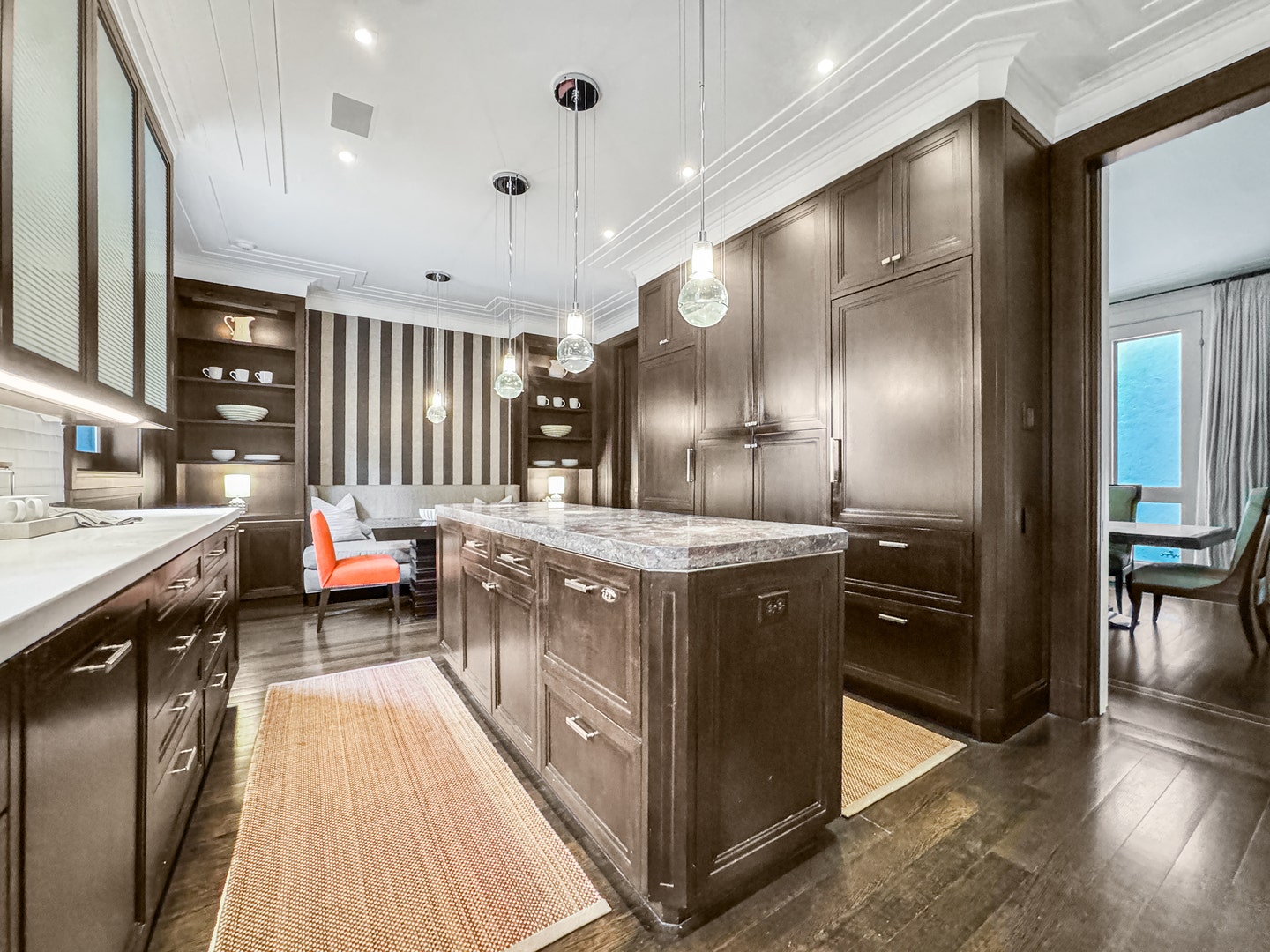 1524 N Astor Street, Chicago, IL 60610 1524 N Astor Street, Chicago, IL 60610
