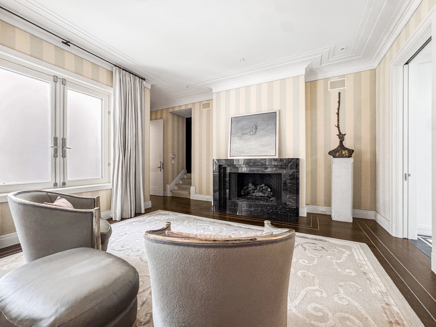 1524 N Astor Street, Chicago, IL 60610 The primary bedroom includes a gas fireplace with
