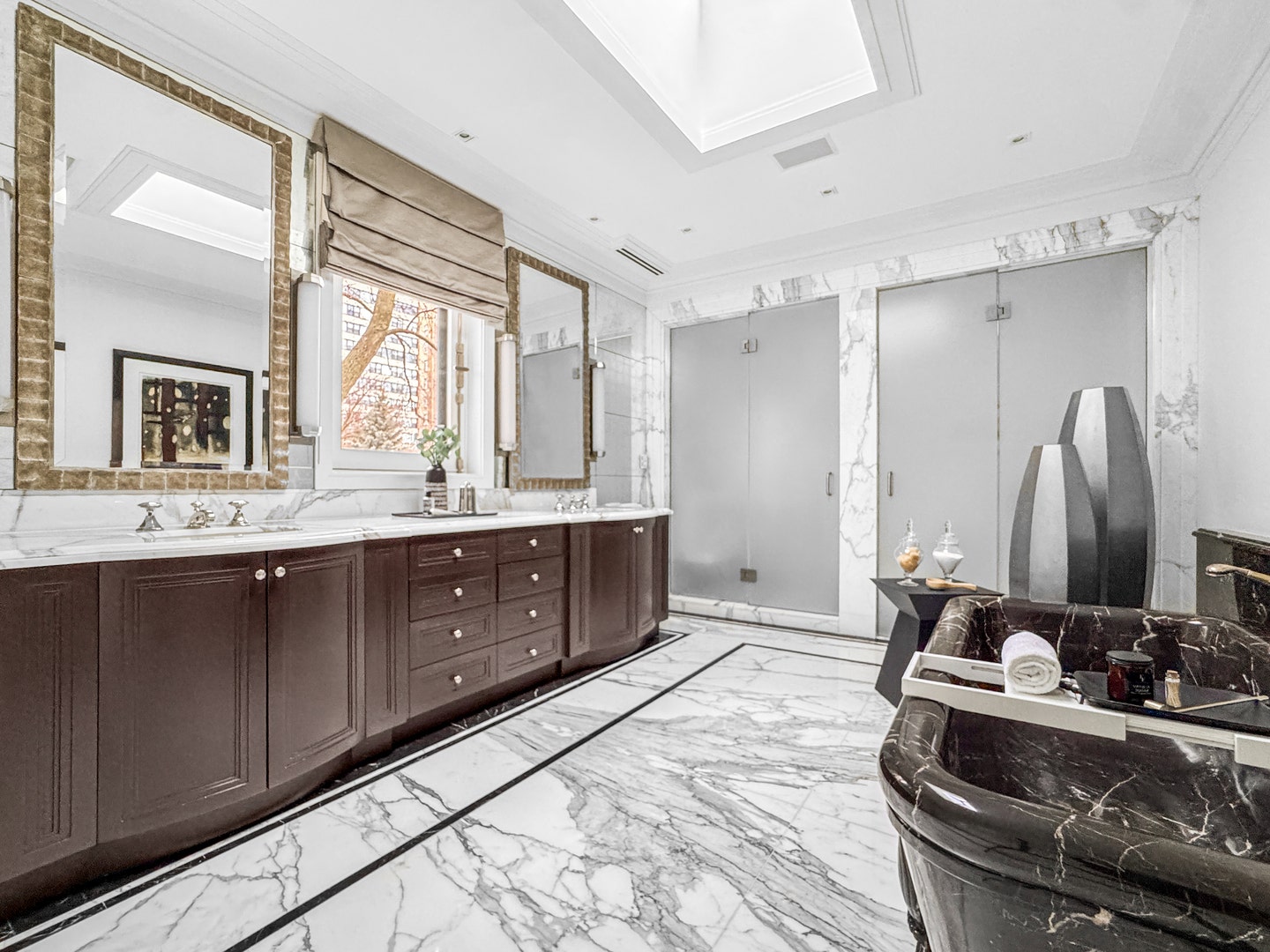 1524 N Astor Street, Chicago, IL 60610 A highlight in the home. the primary bath floor is