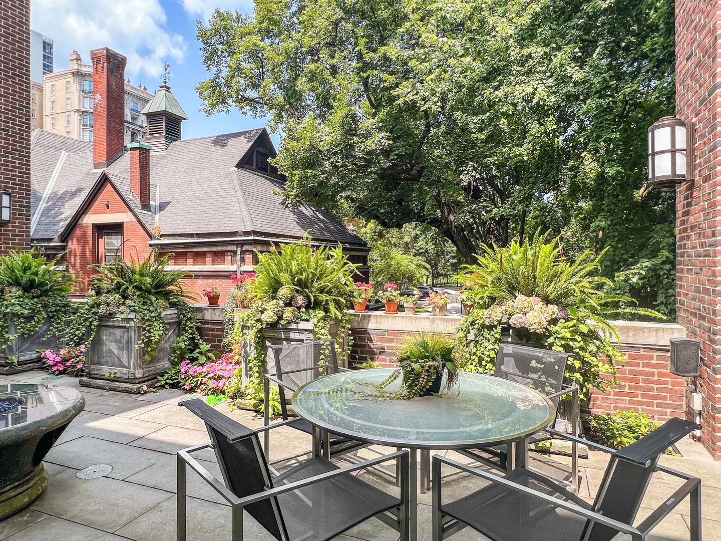 1524 N Astor Street, Chicago, IL 60610 1524 N Astor Street, Chicago, IL 60610