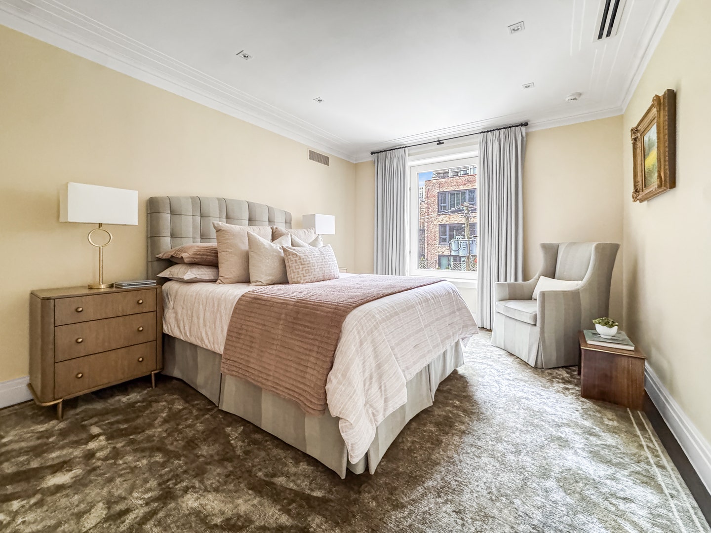 1524 N Astor Street, Chicago, IL 60610 The second bedroom suite is on the same level as t