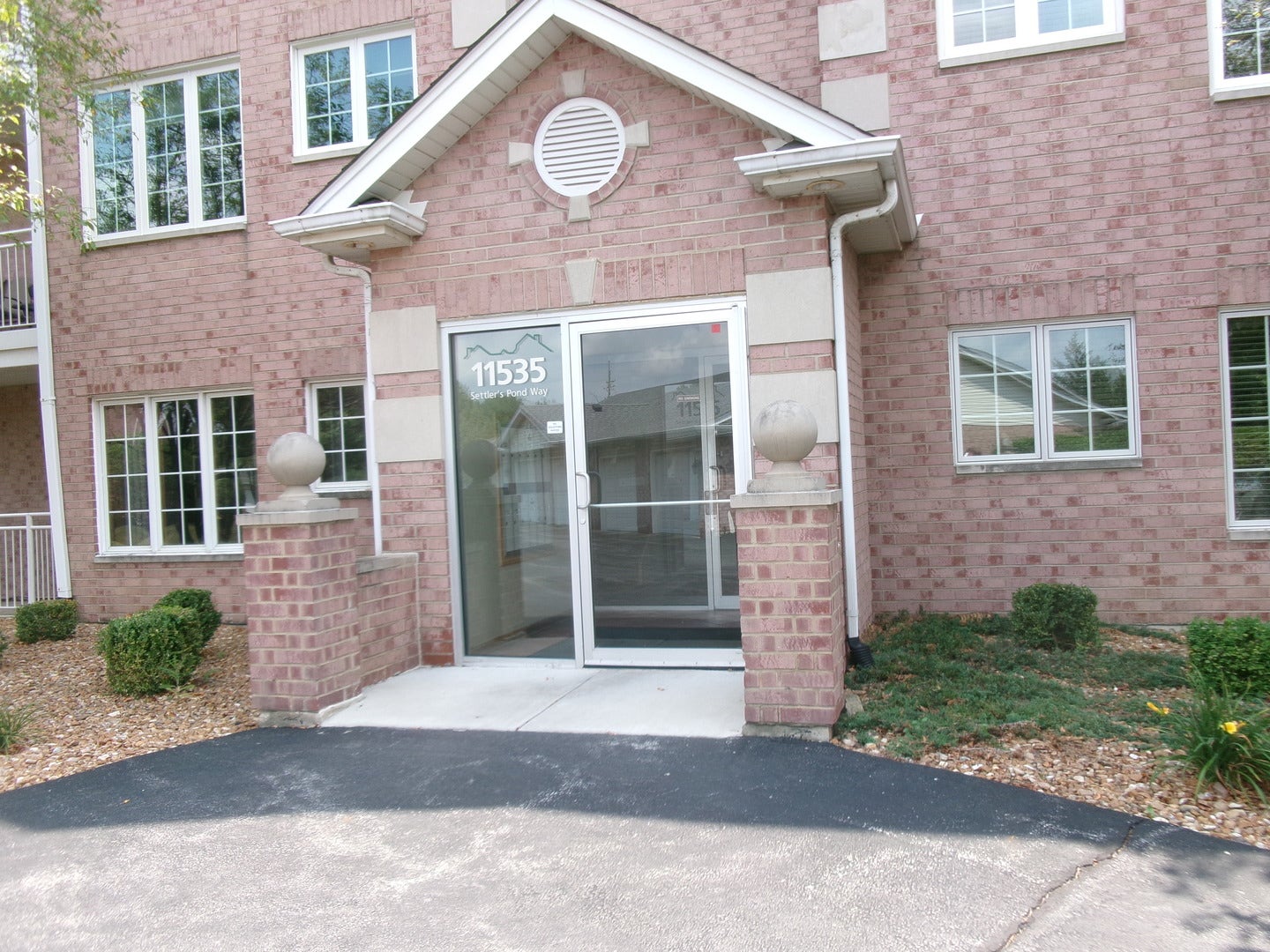 11535 Settlers Pond Way, #3B, Orland Park, IL 60467 11535 Settlers Pond Way, #3B, Orland Park, IL 60467