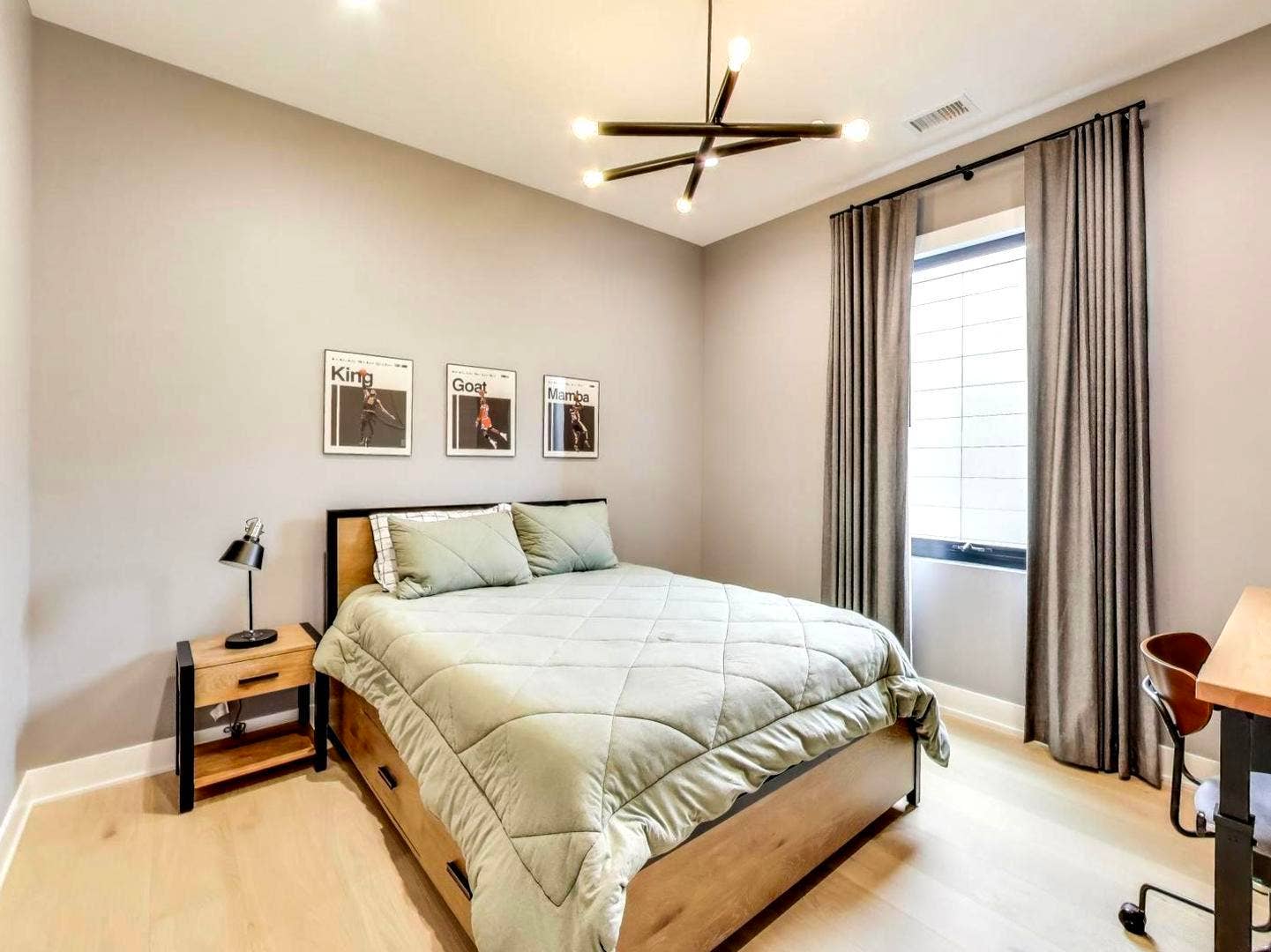 6 N Carpenter Street, #5B, Chicago, IL 60607