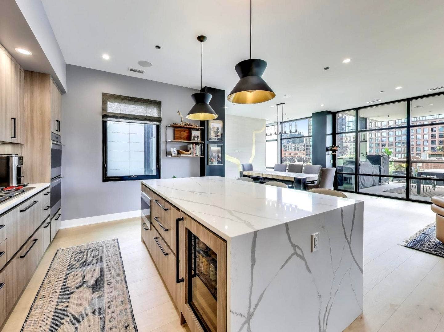 6 N Carpenter Street, #5B, Chicago, IL 60607