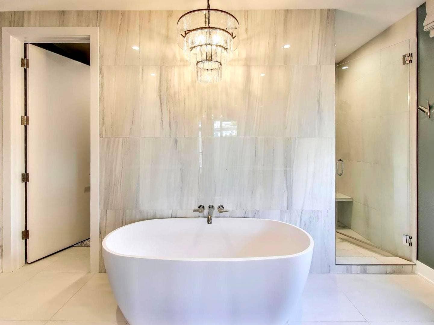 6 N Carpenter Street, #5B, Chicago, IL 60607